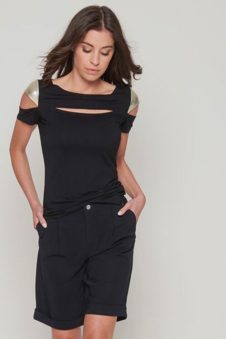 detail 422-697 bermudy