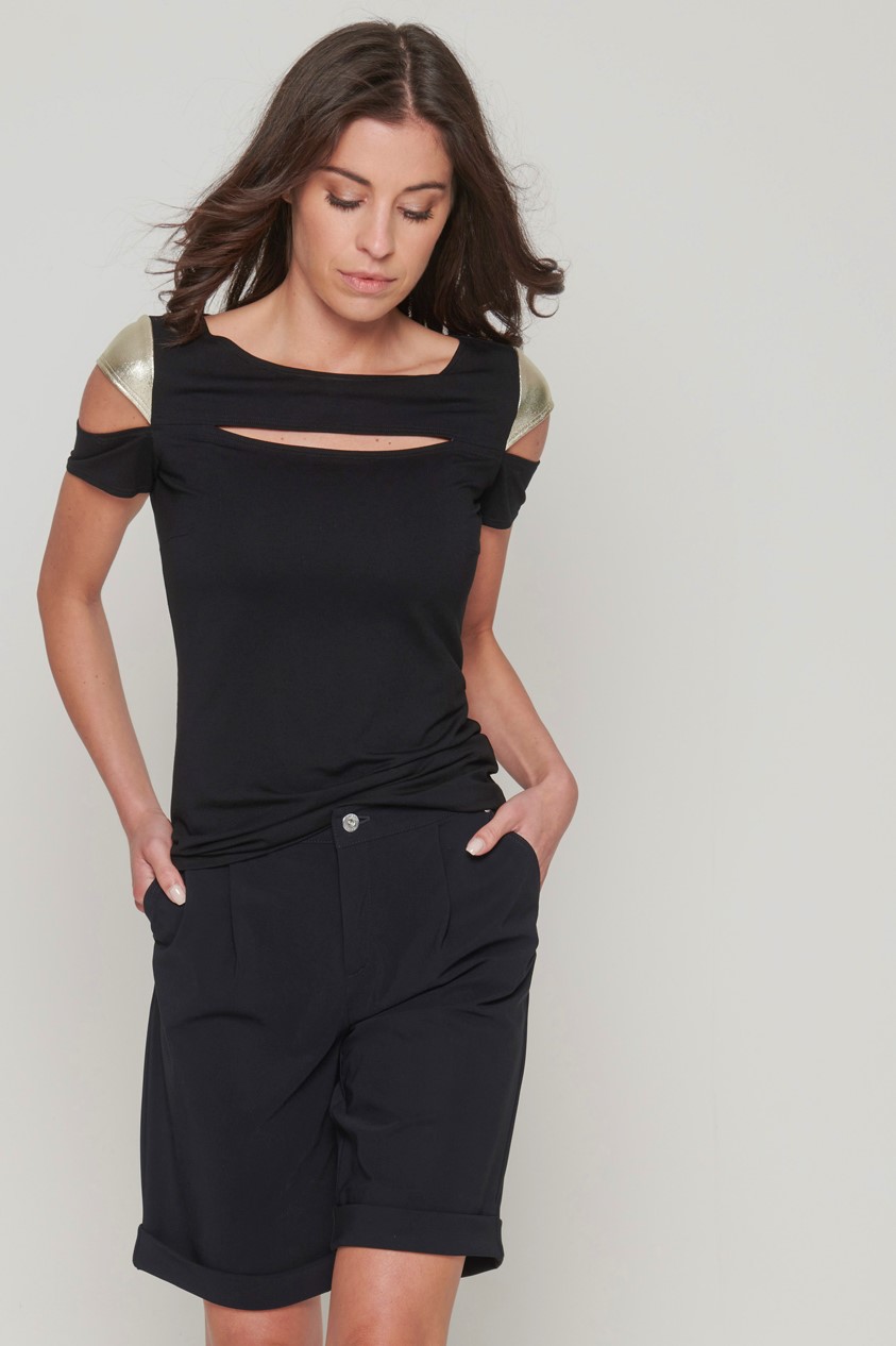detail 422-697 bermudy