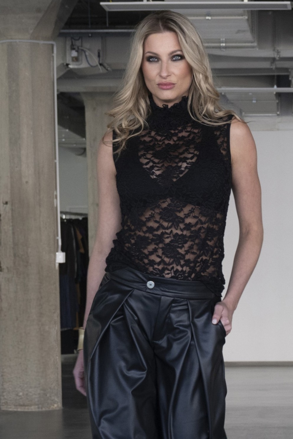 detail 265-819 krajkový top