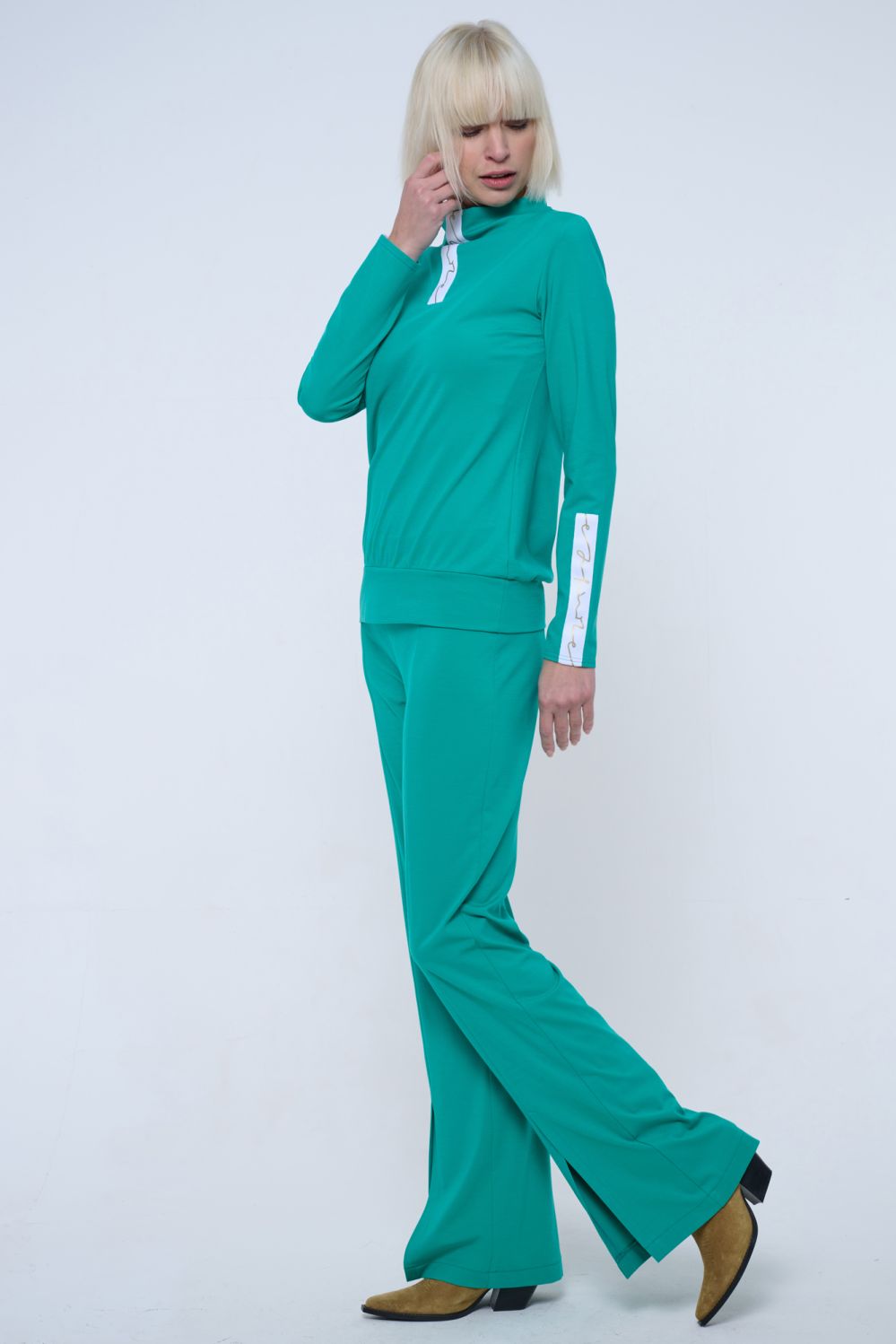 241-652 mikina s podkasem