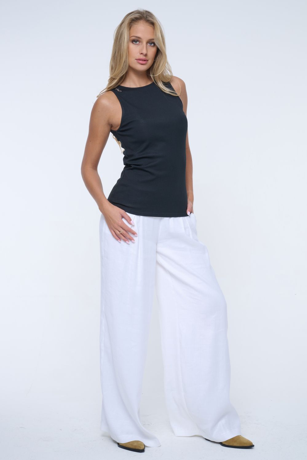 242-673B top žebrový