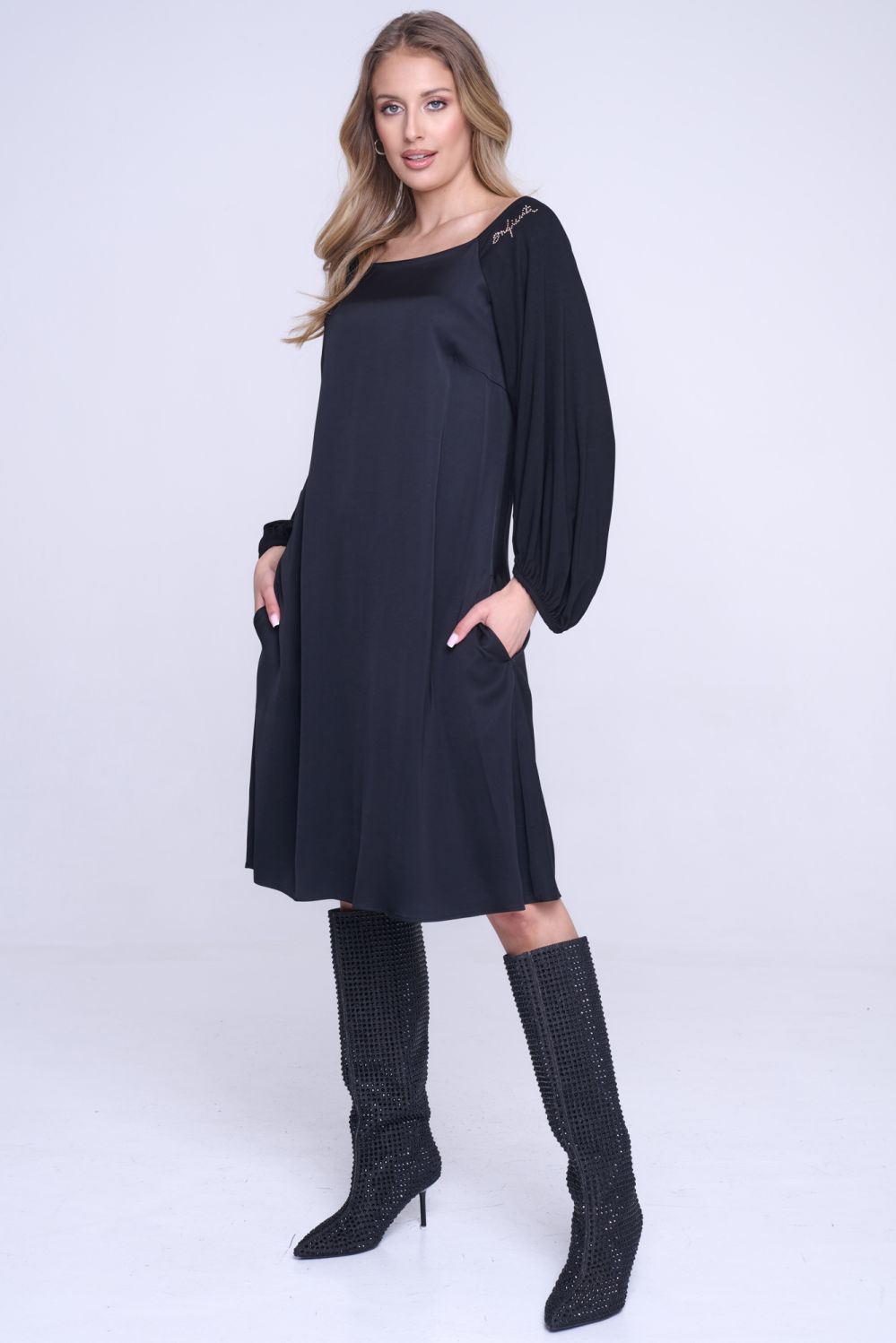 344-510 šaty krátké do 