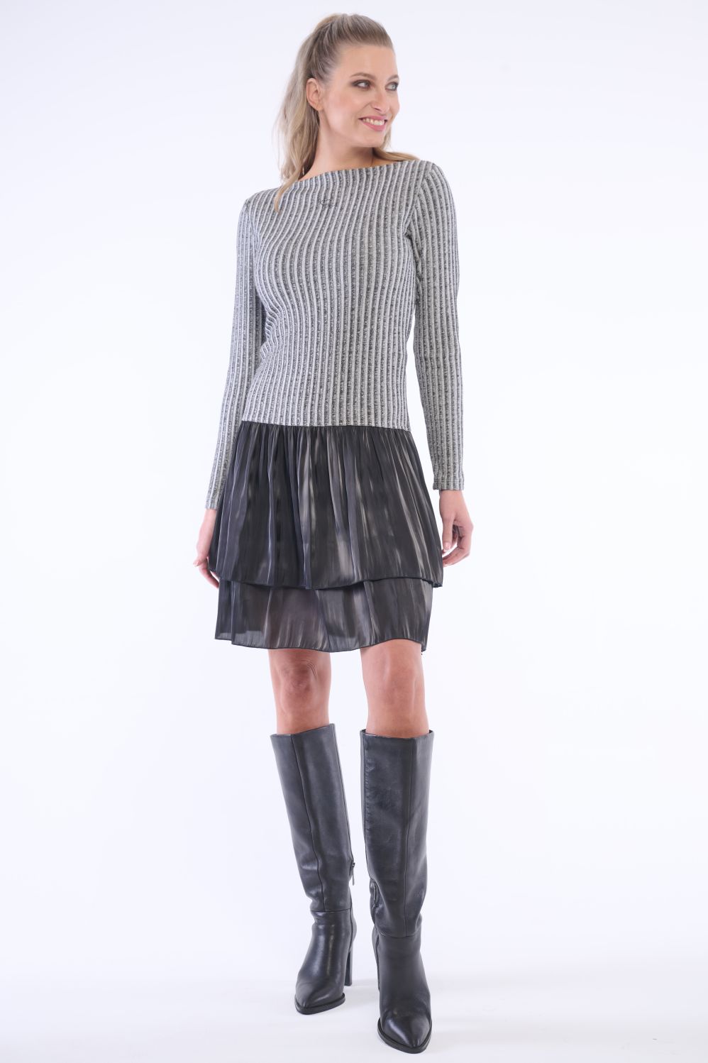 354-578 šaty s kanýrovou sukní