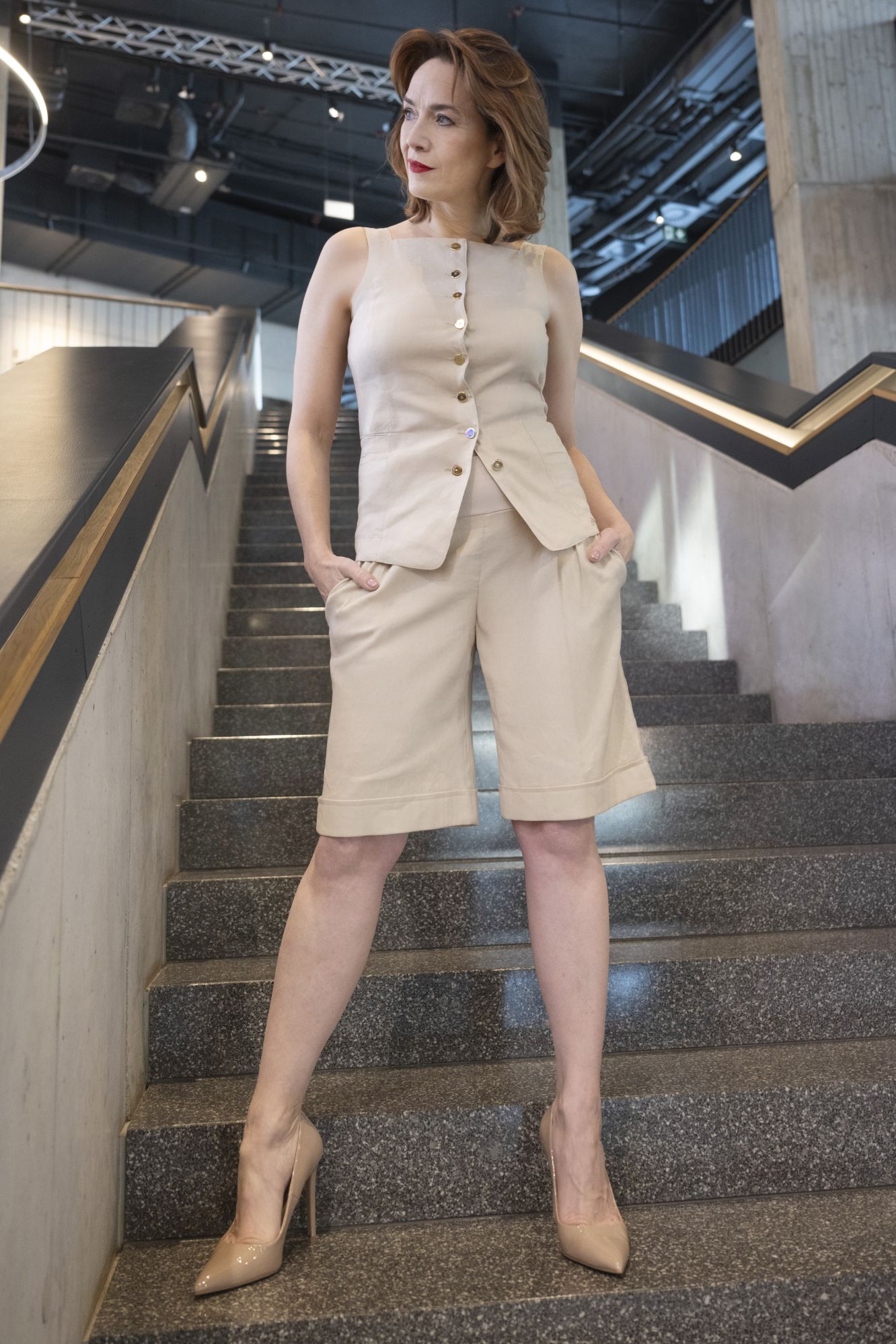 detail 562-489 lněná vesta