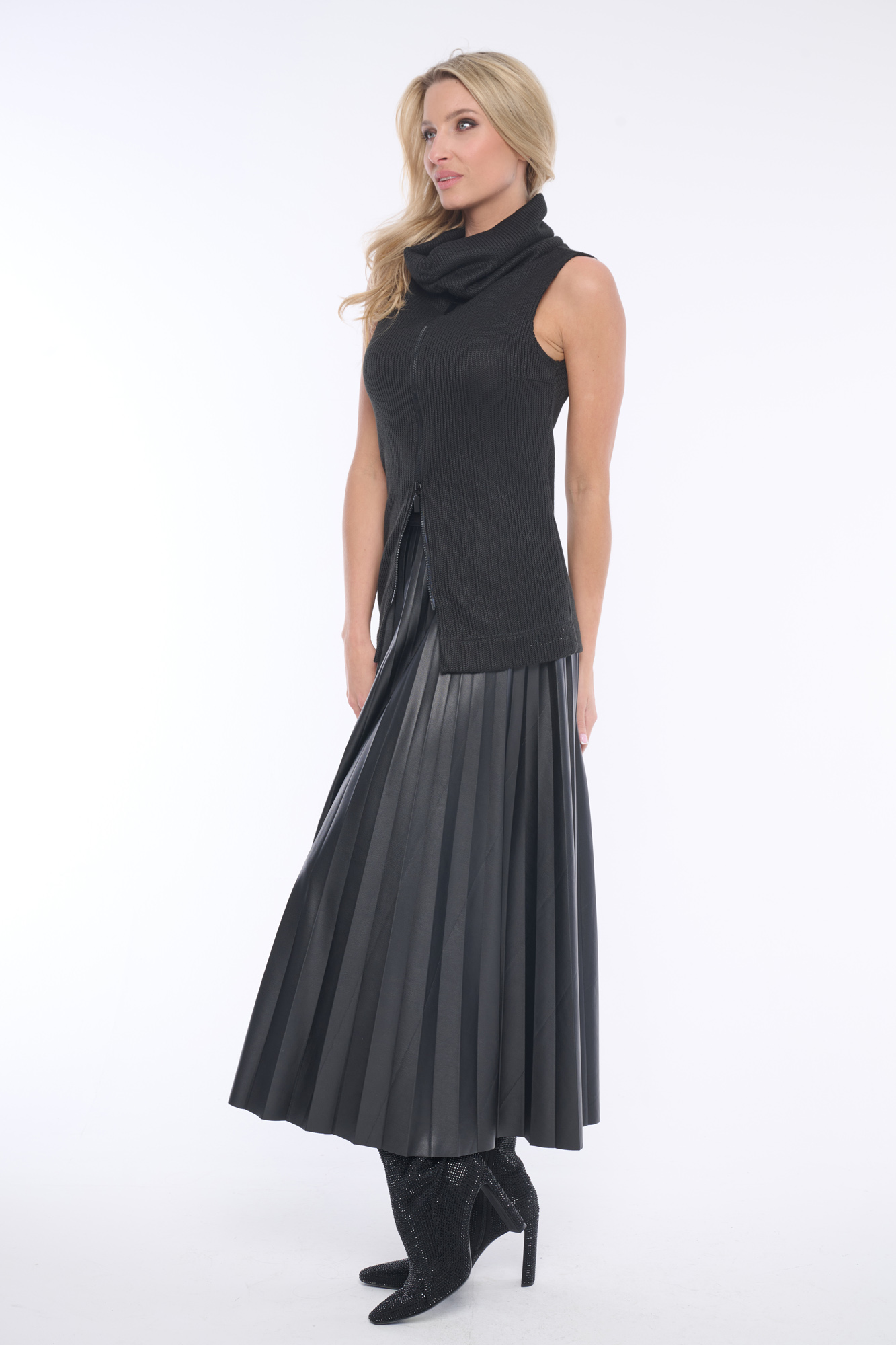 detail 154-665 sukně koženka plisé