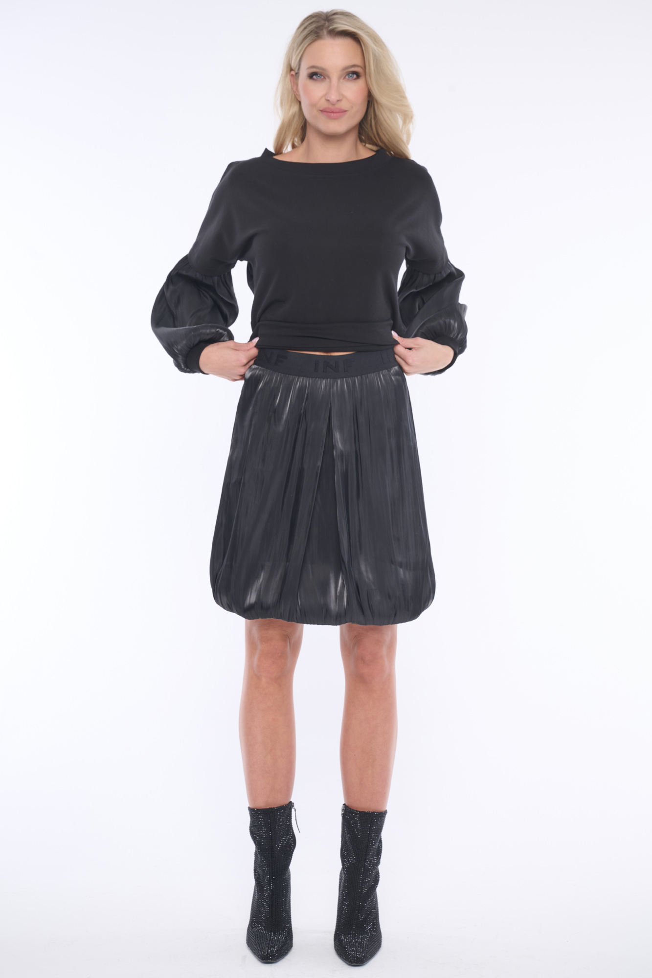 detail 154-666K sukně balon