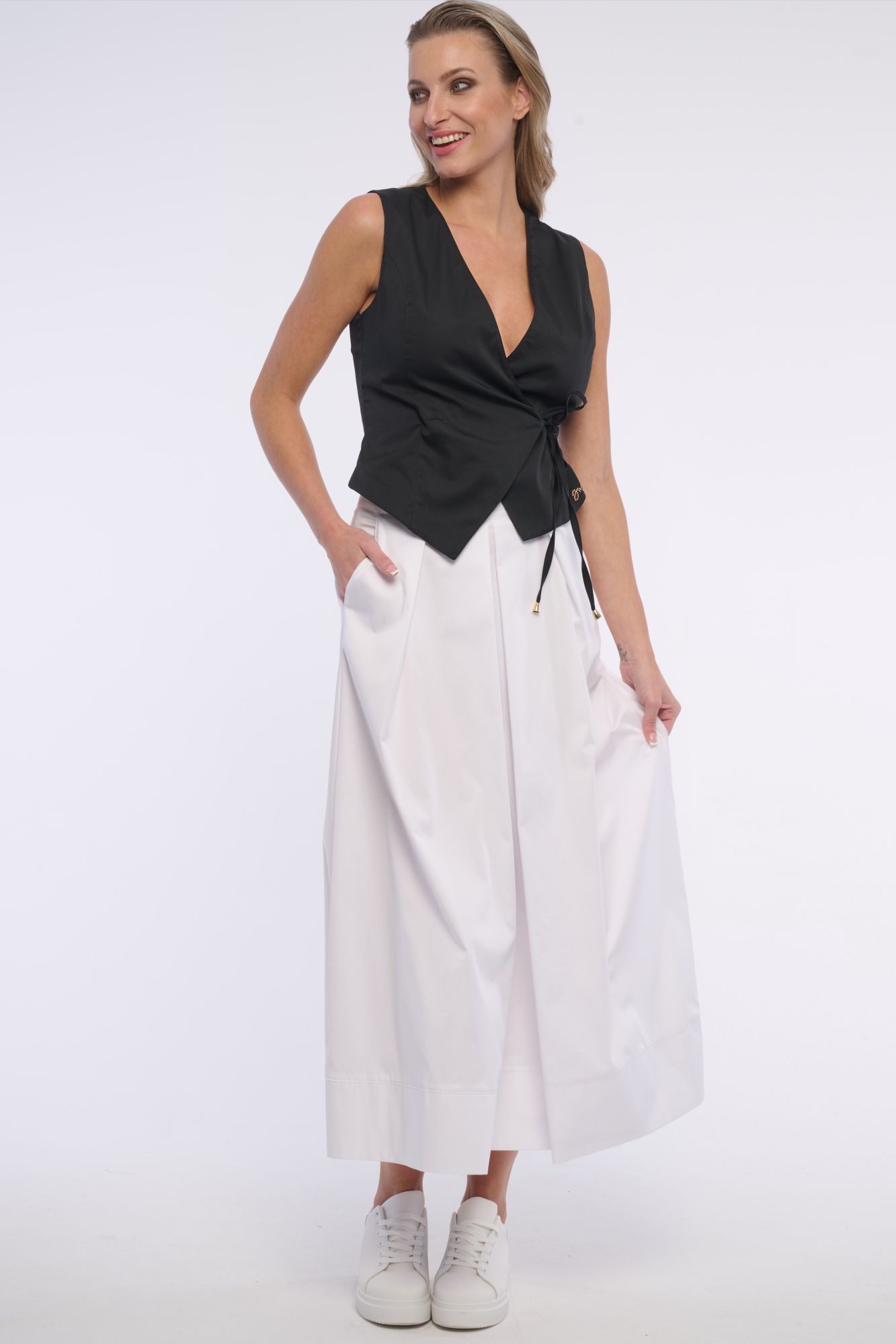 detail 162-676 sukně sklady