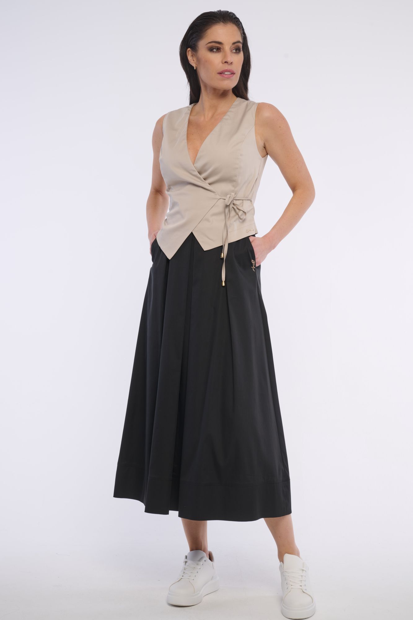 detail 162-676 sukně sklady