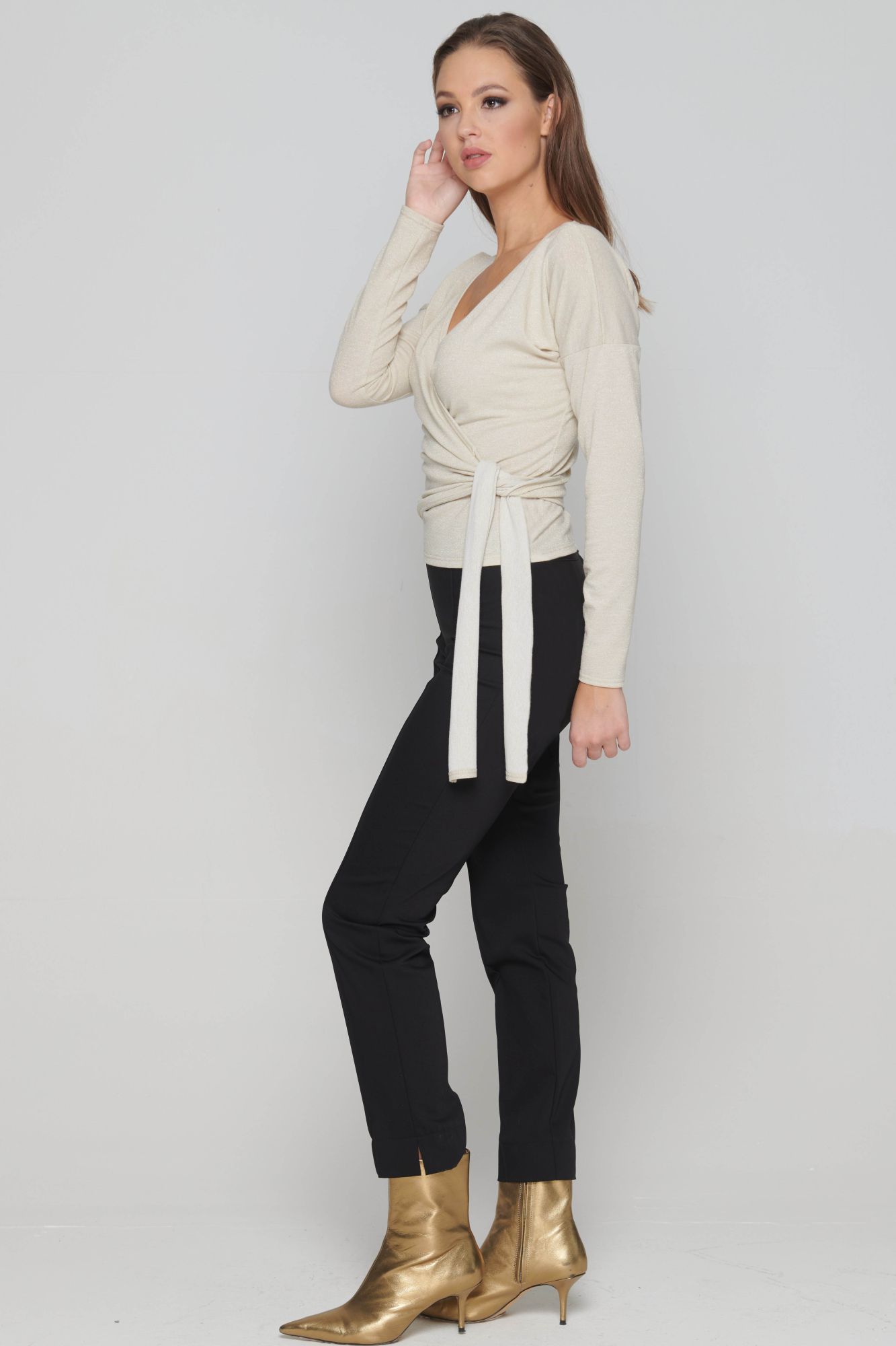 detail 211-472A top