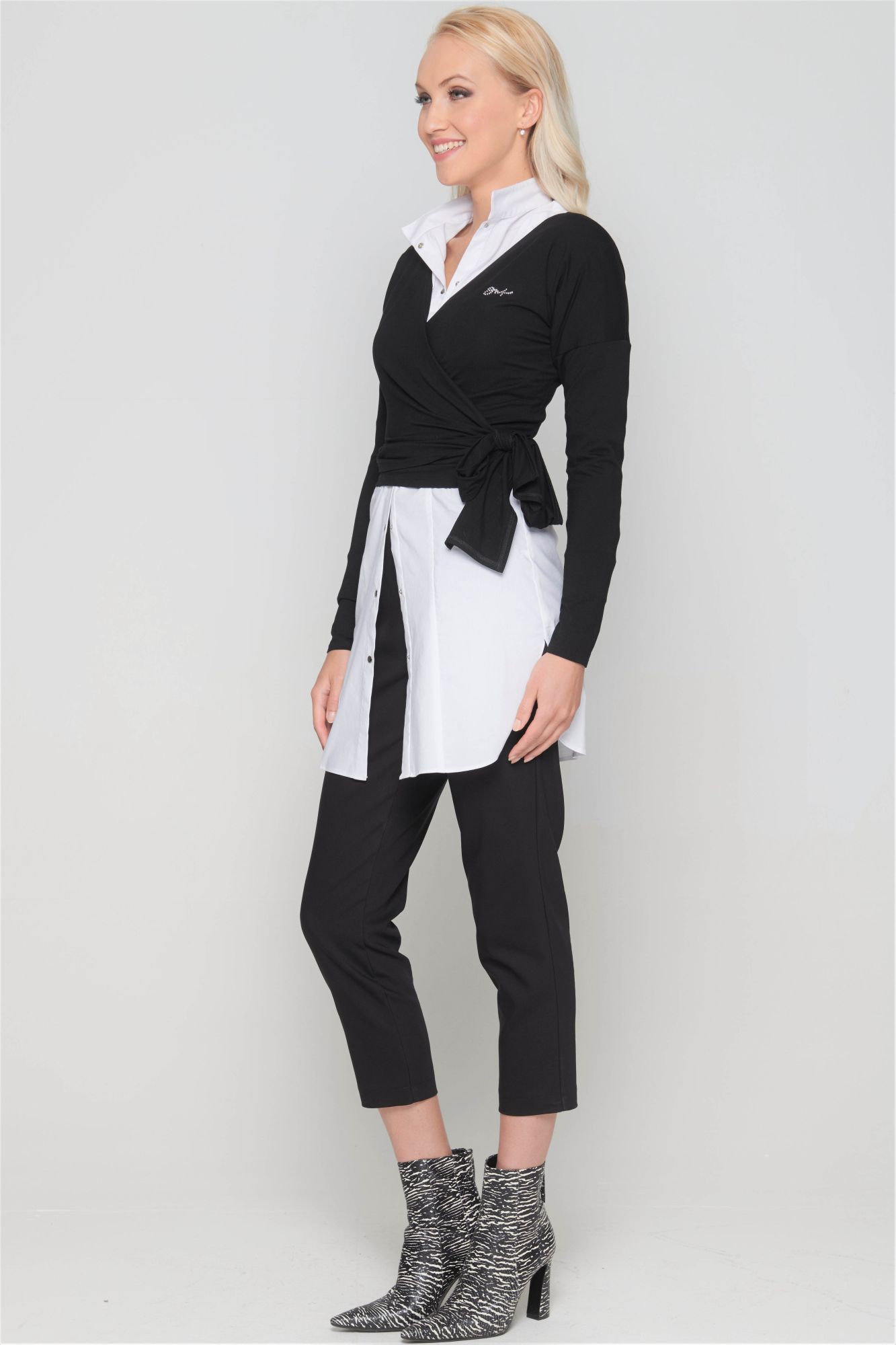 detail 211-472B top