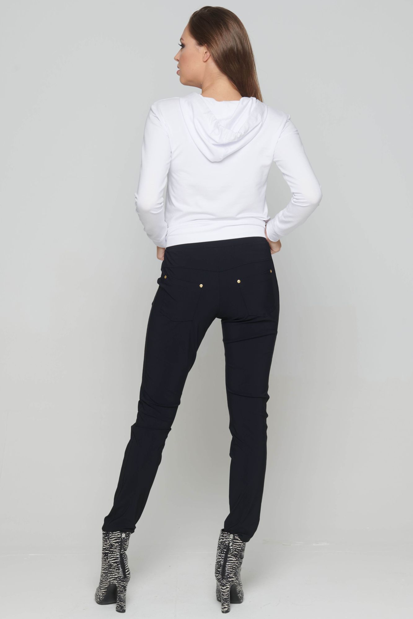 detail 212-482 mikina