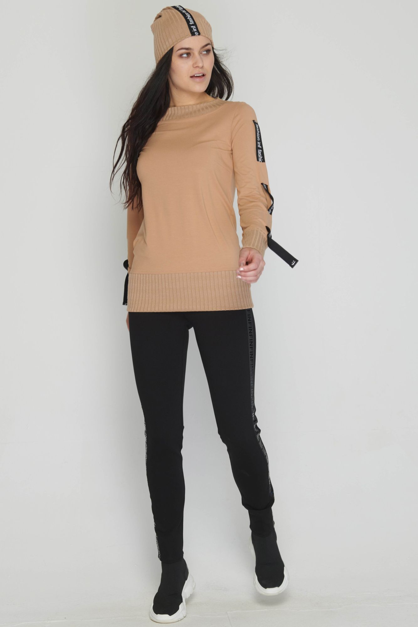 náhled 214-511B triko s logy