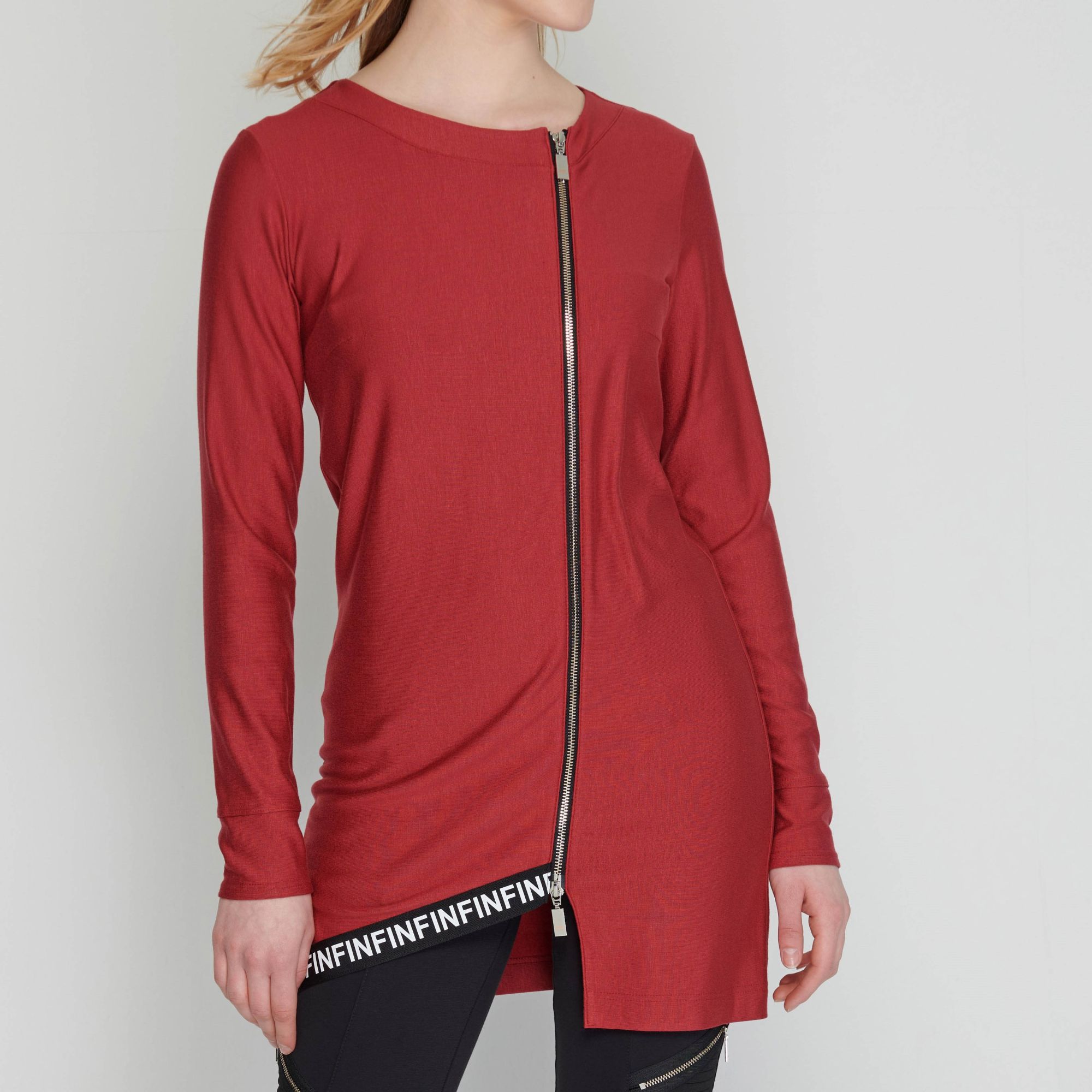detail 214-519 tunika s logy