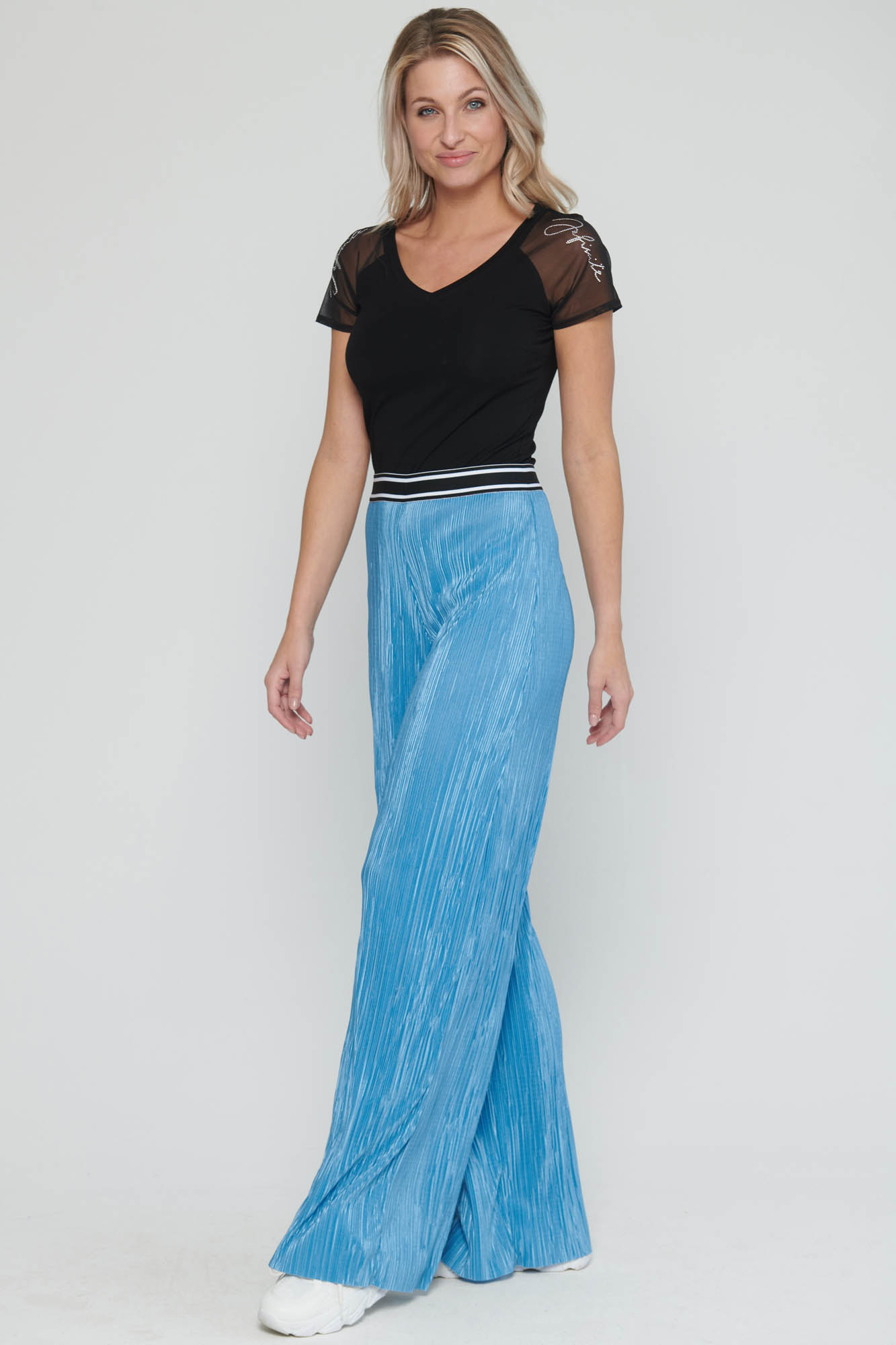 detail 232-611 triko