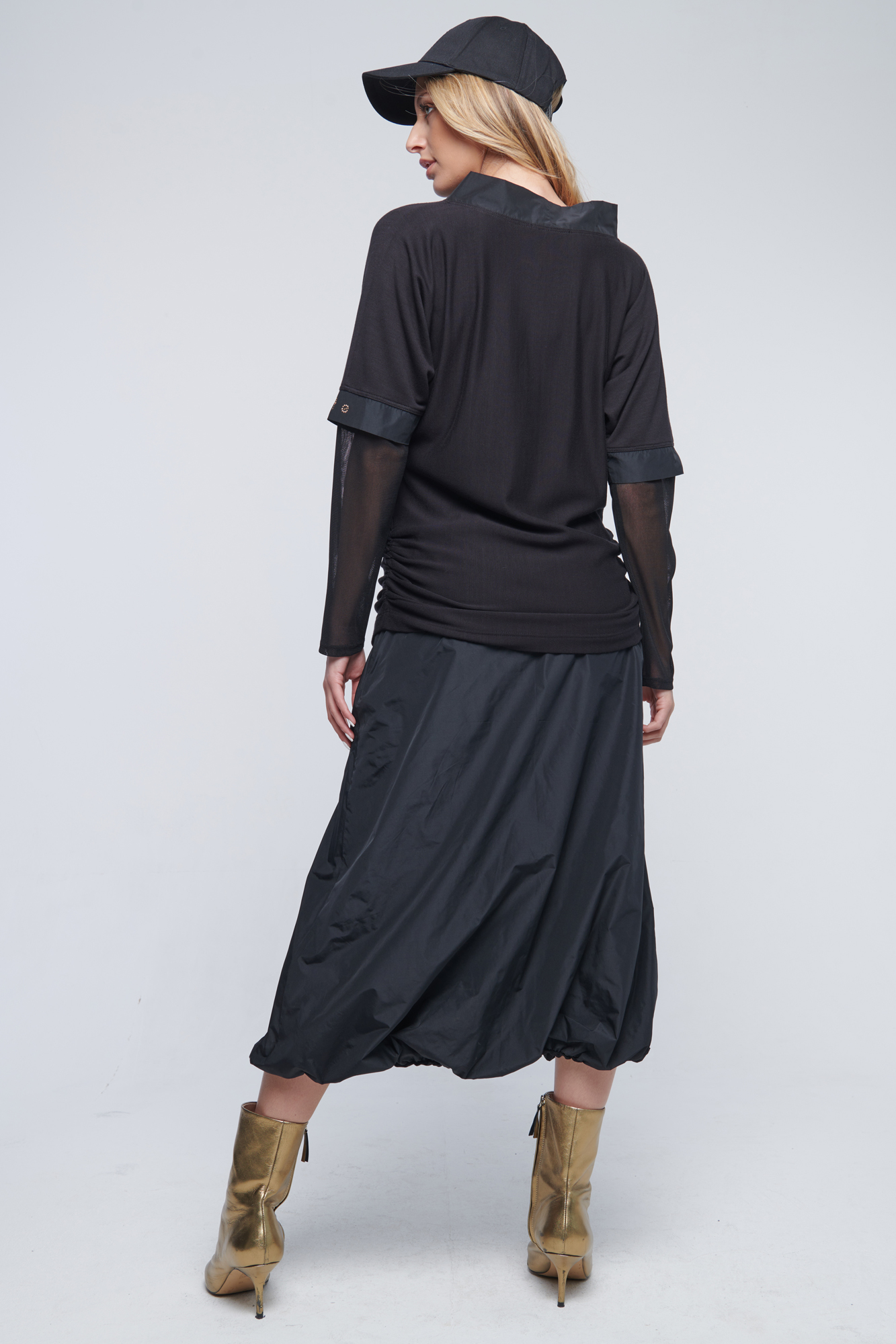 detail 233-618 mikina