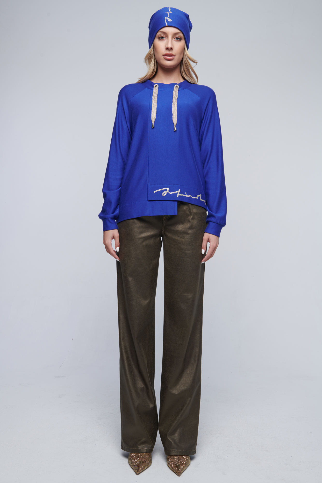 detail 233-619 mikina