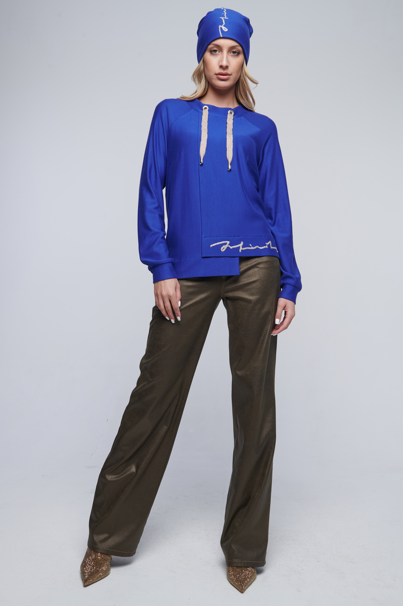 detail 233-619 mikina