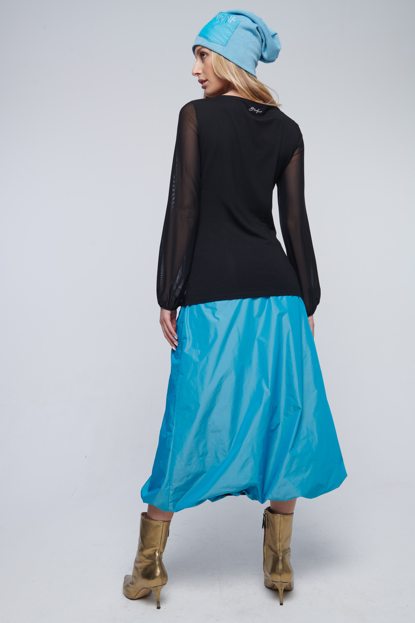 detail 233-620 triko se sponou