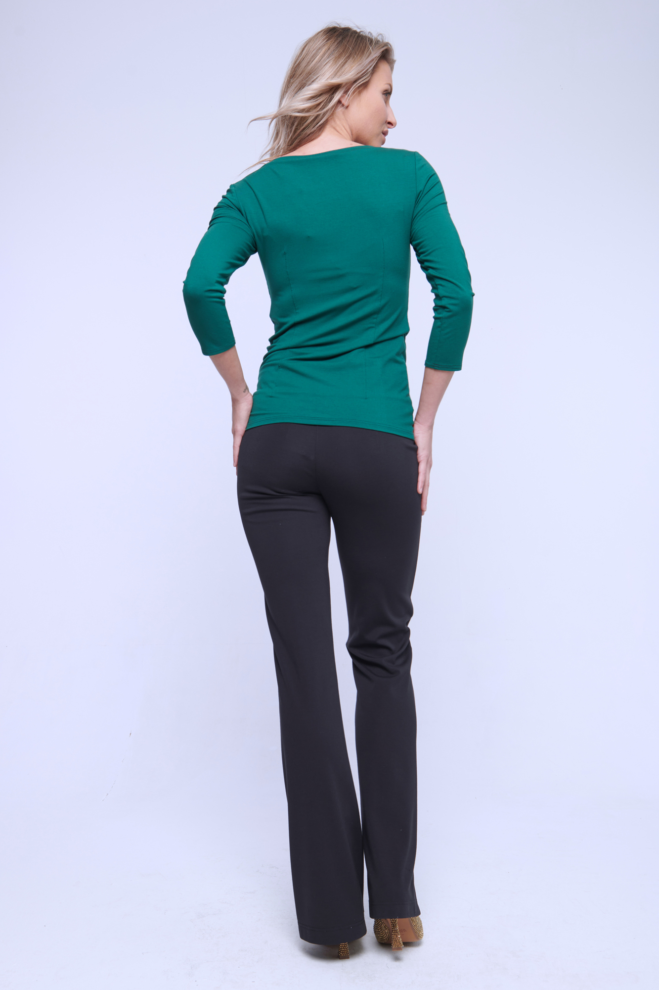 detail 233-627 triko do V