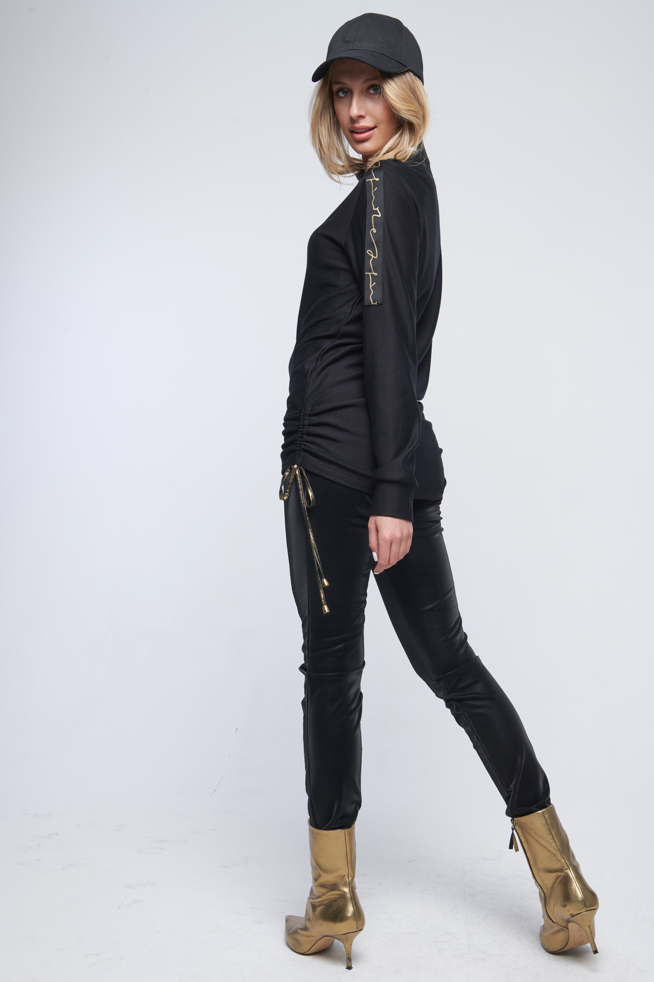 detail 234-645 mikina