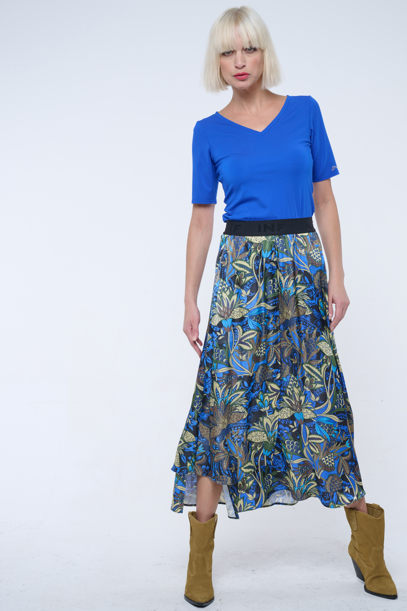 detail 241-656C triko basic do V