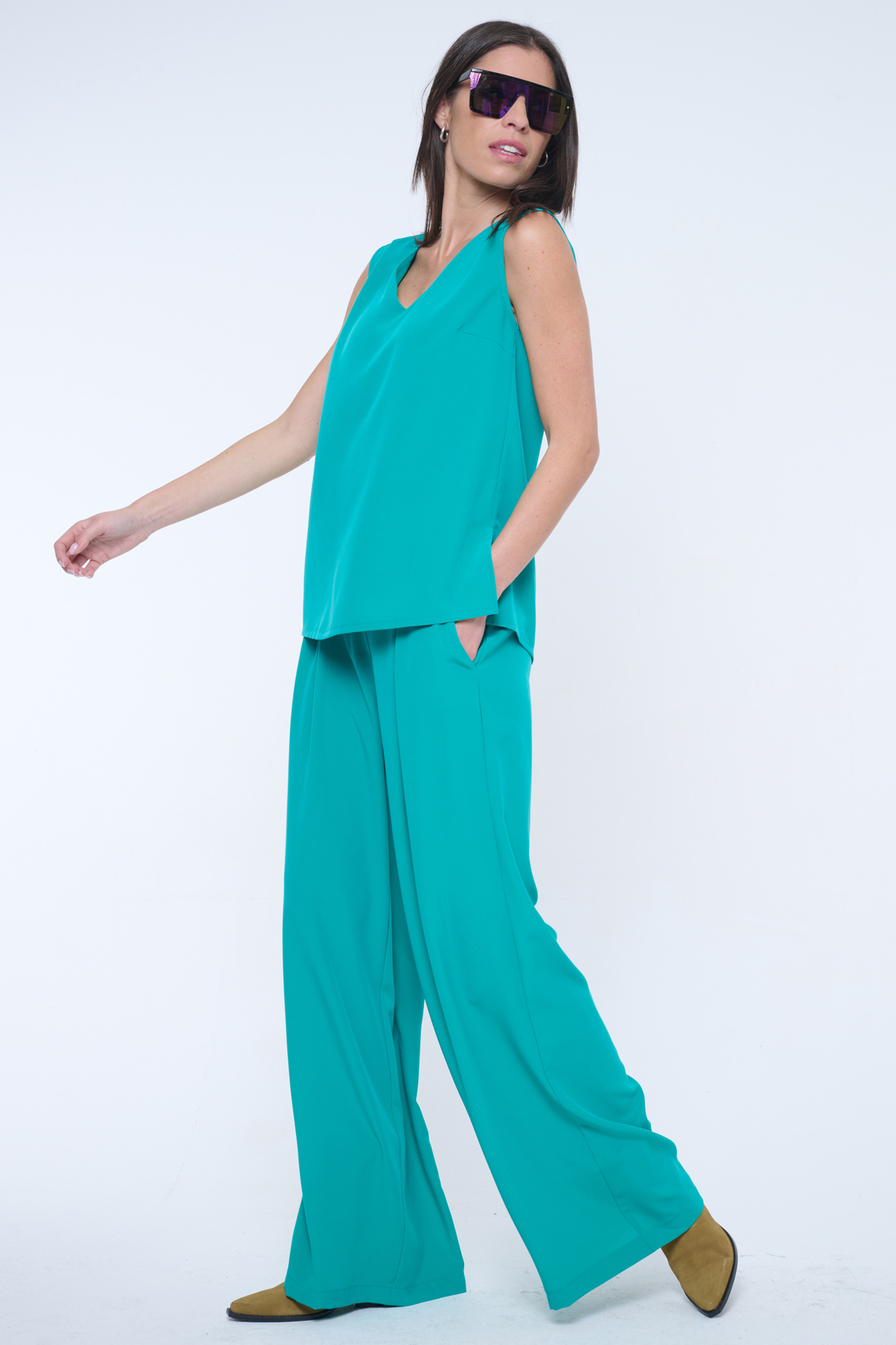 detail 242-665 top emerald