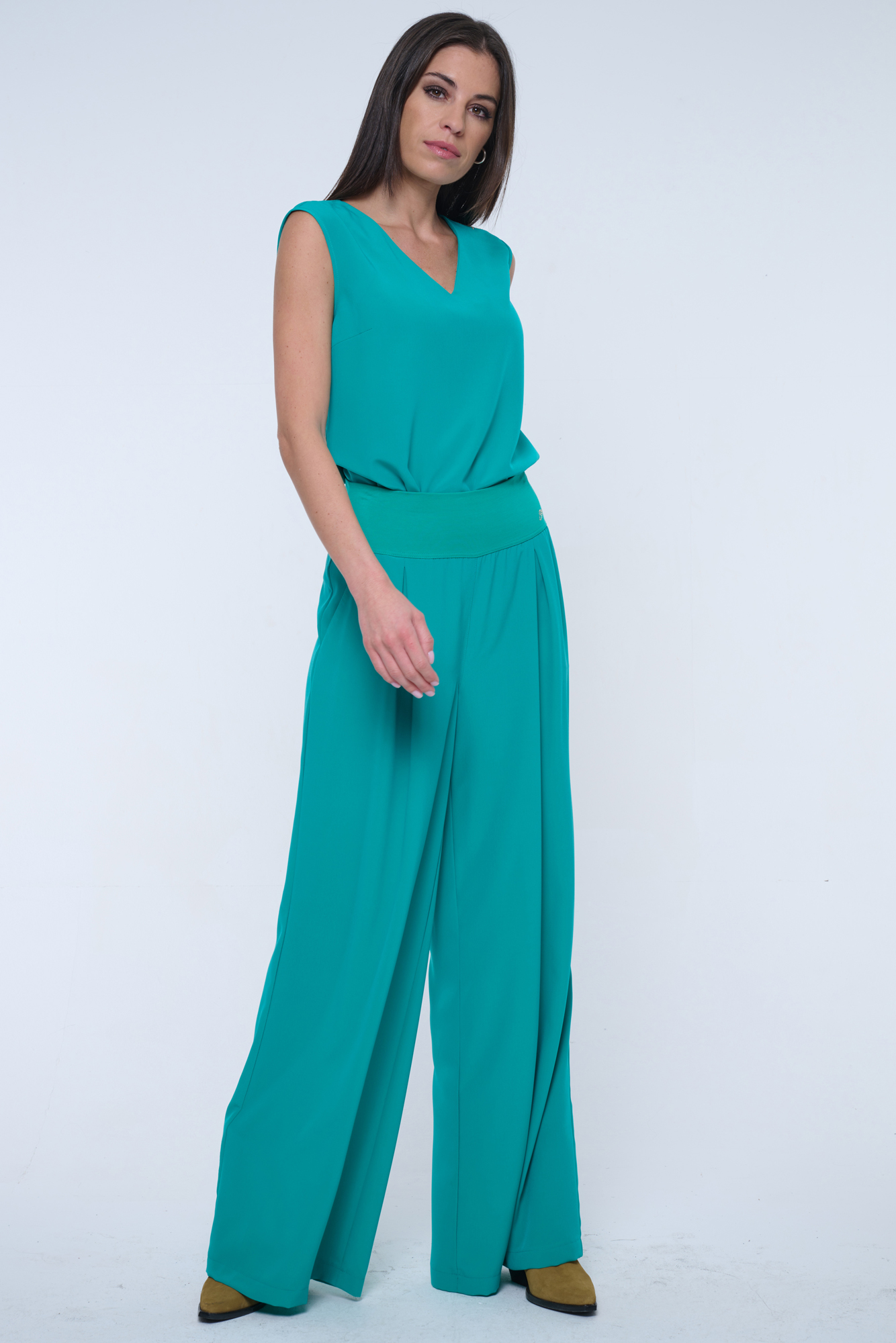detail 242-665 top emerald