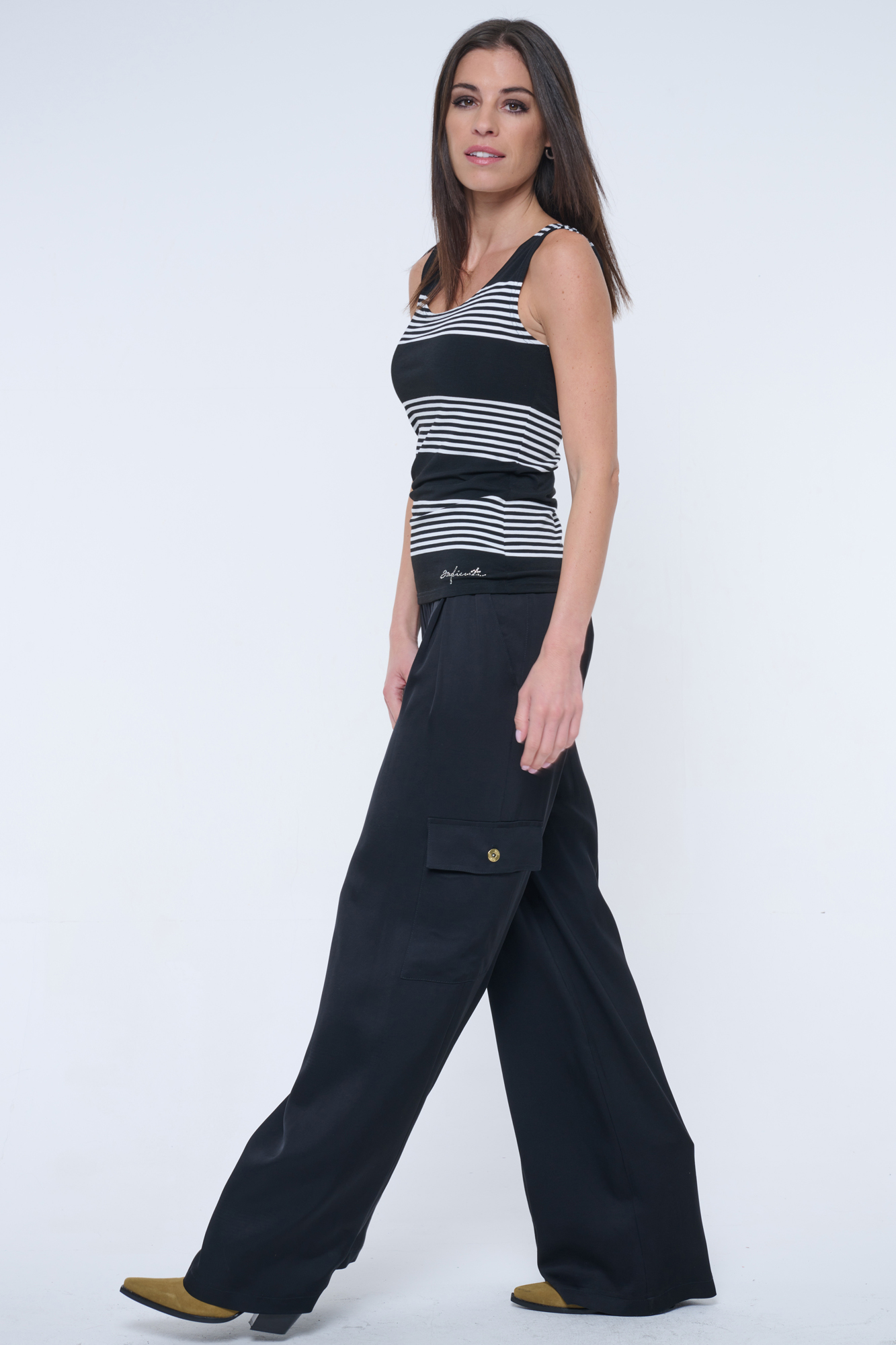 detail 242-672A top basic