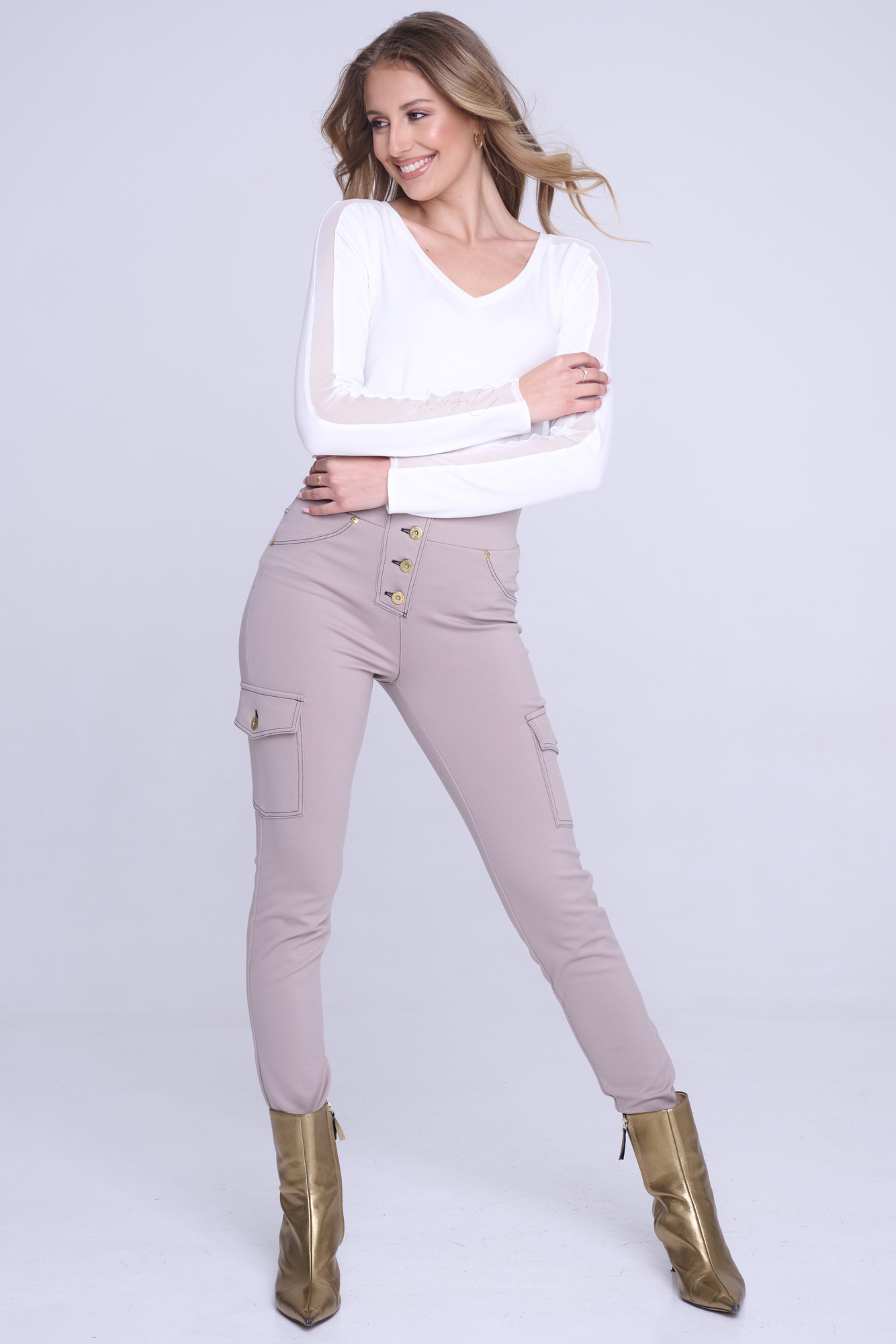 detail 244-696B triko basic do V