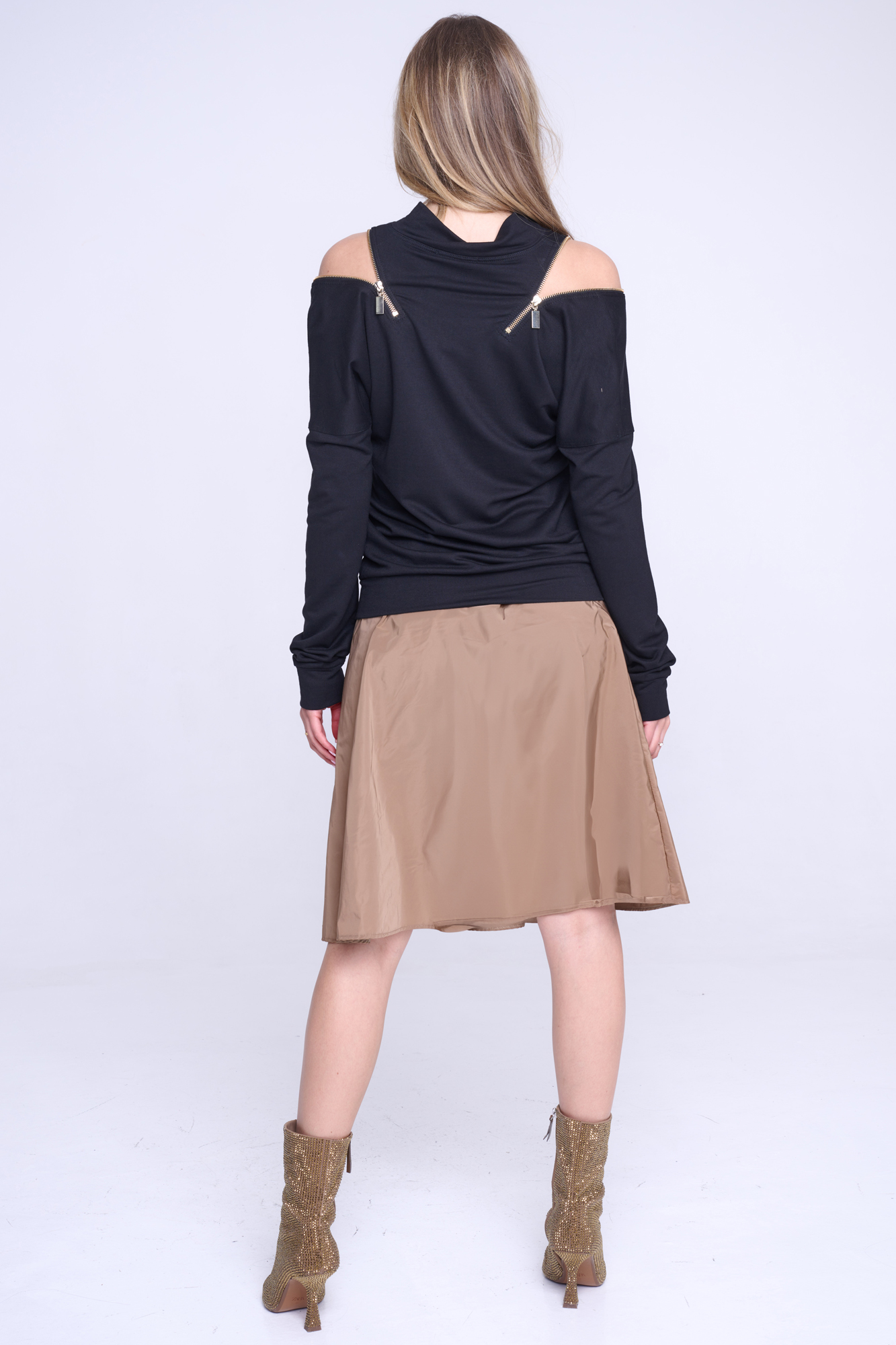 detail 244-703 mikina se zipy