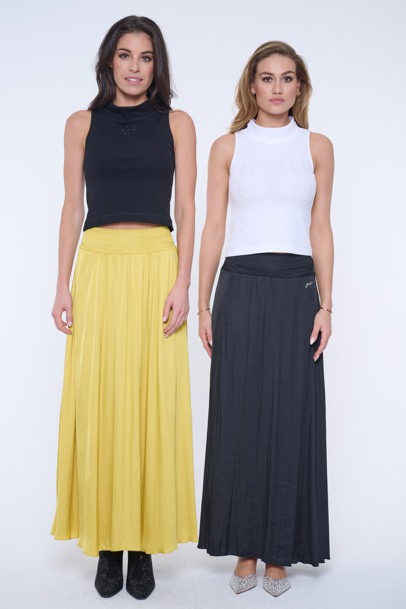 detail 252-727B crop top žebrový