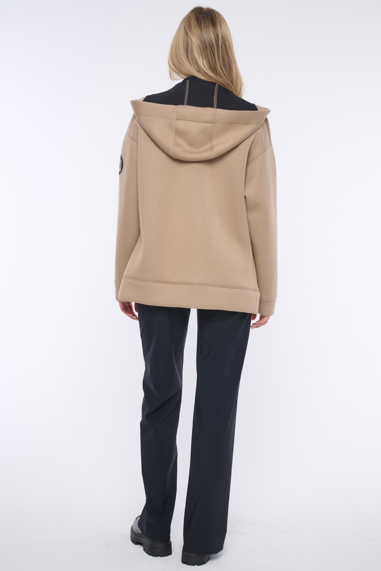 detail 253-277 mikina