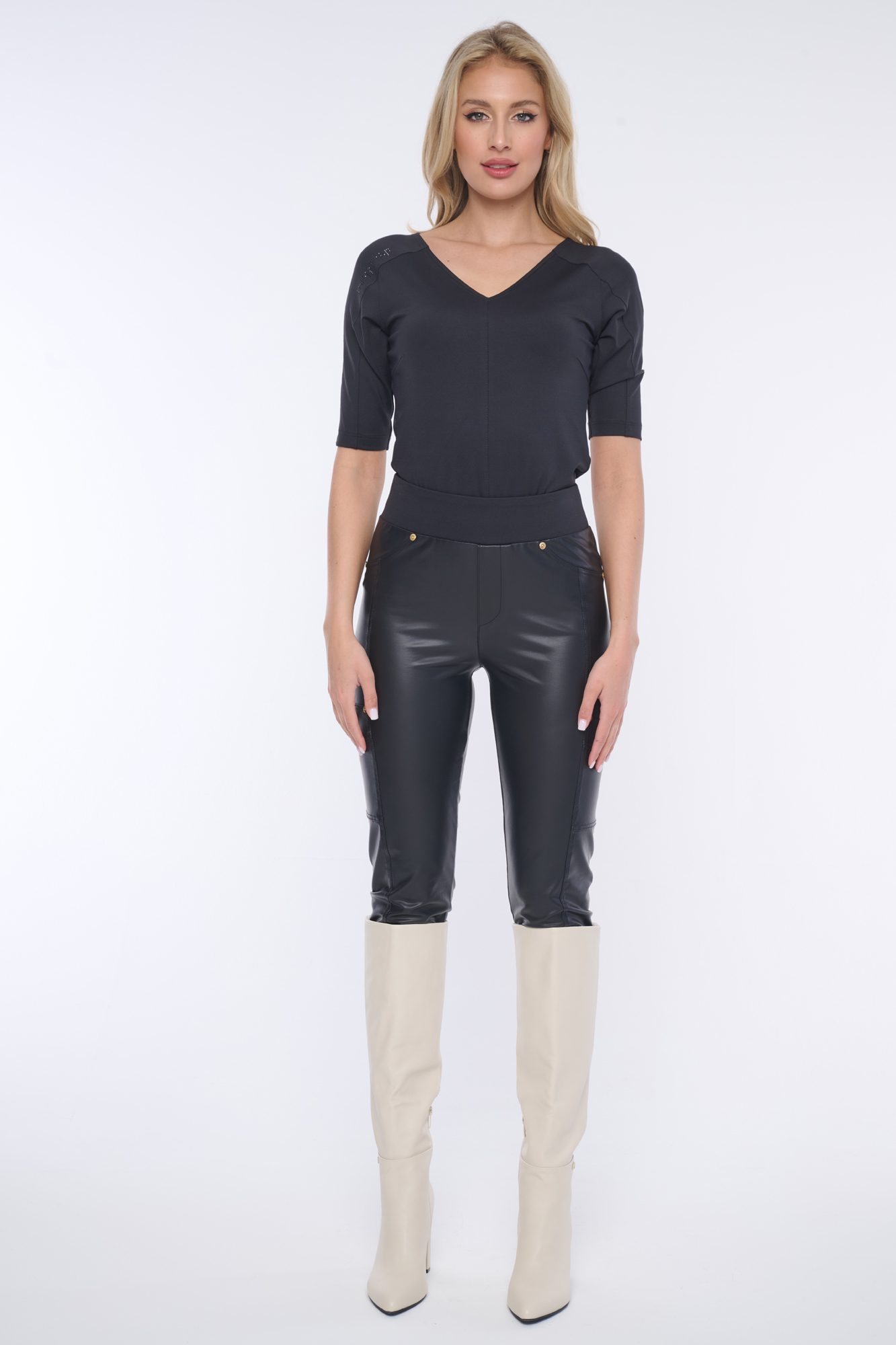 detail 253-744 basic triko do 