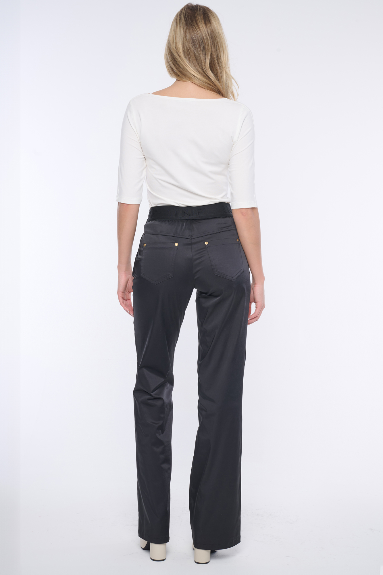 detail 253-744 basic triko do 