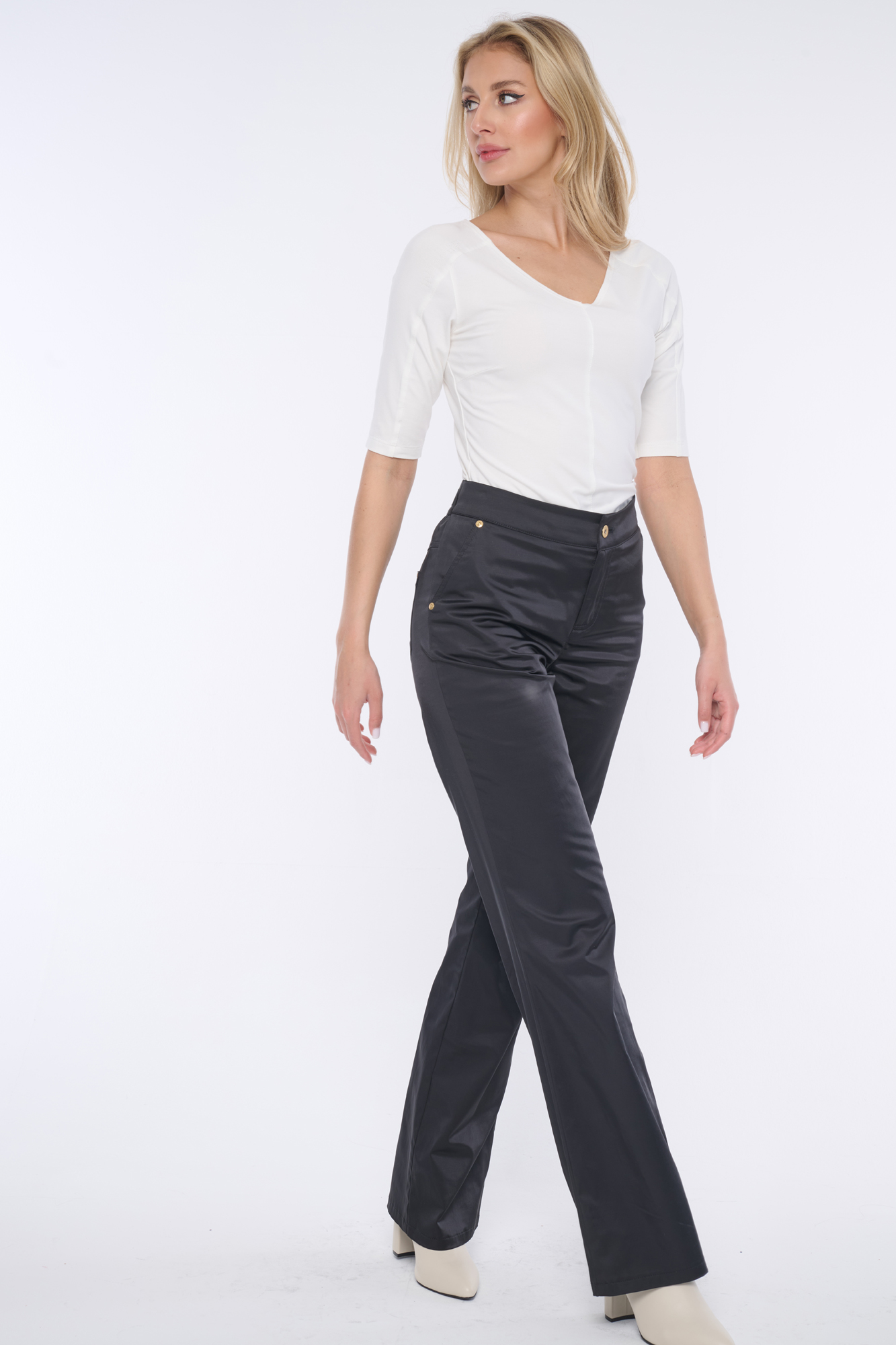 detail 253-744 basic triko do 