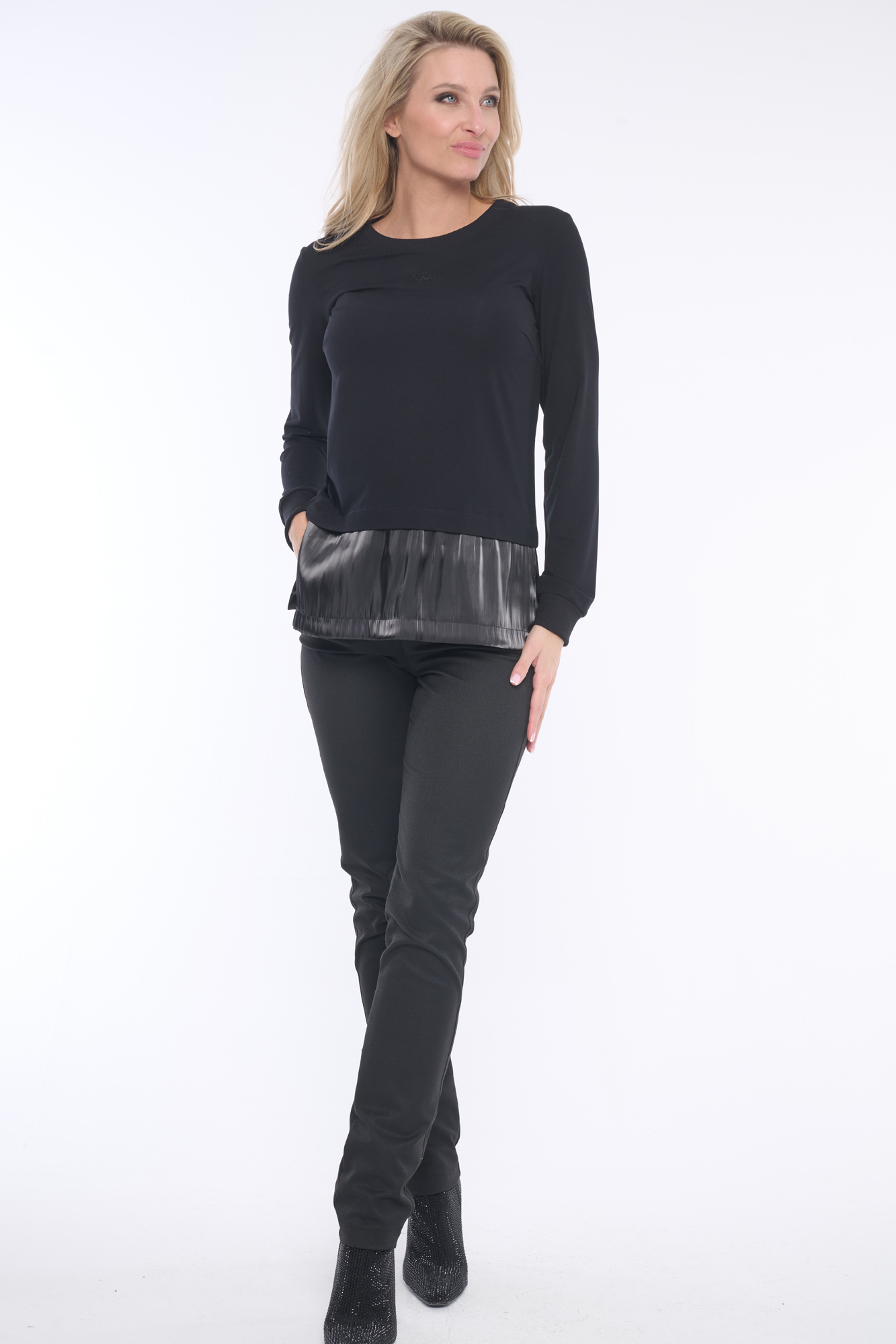 detail 254-755 volné triko