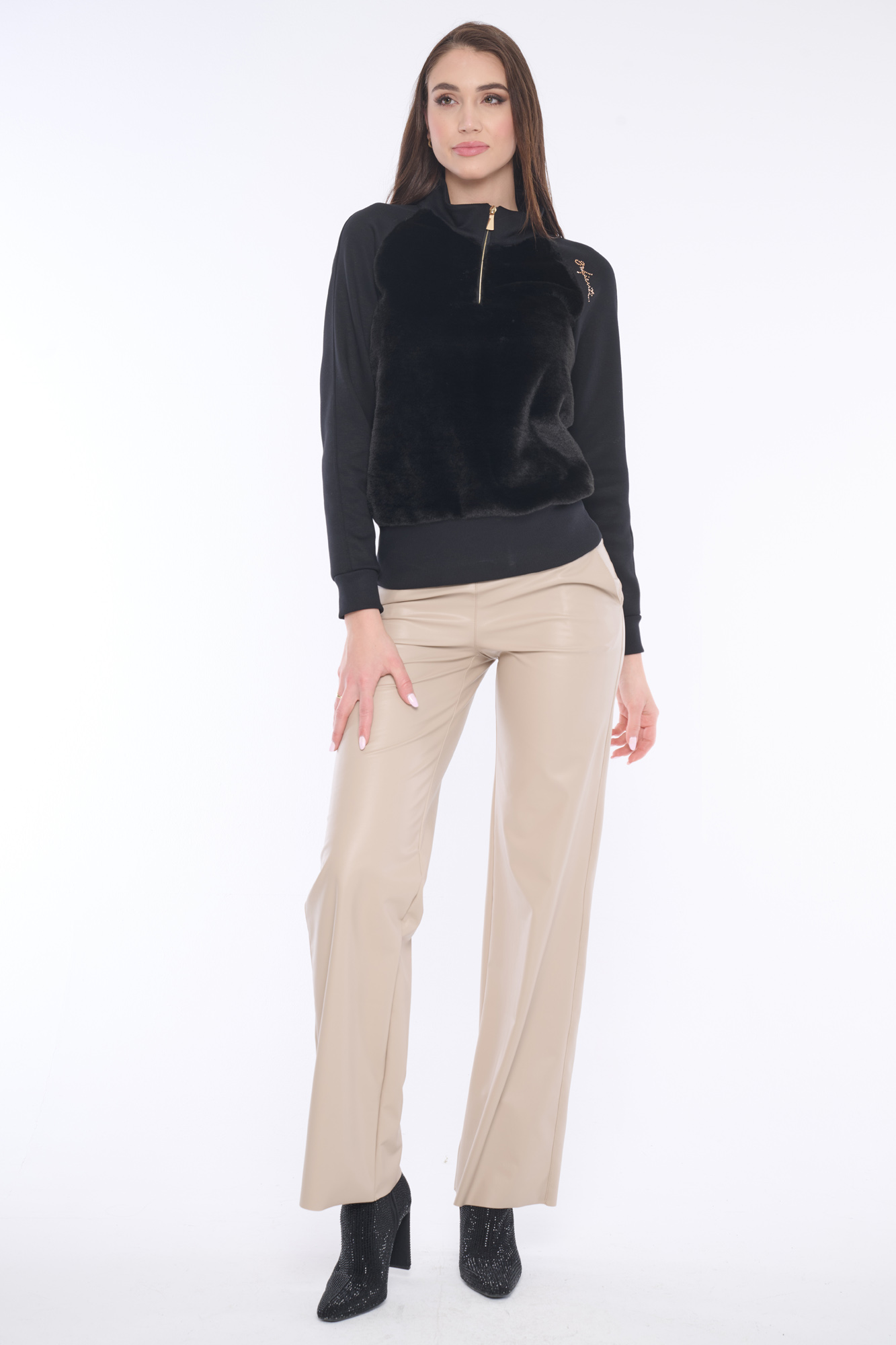 detail 254-761 mikina