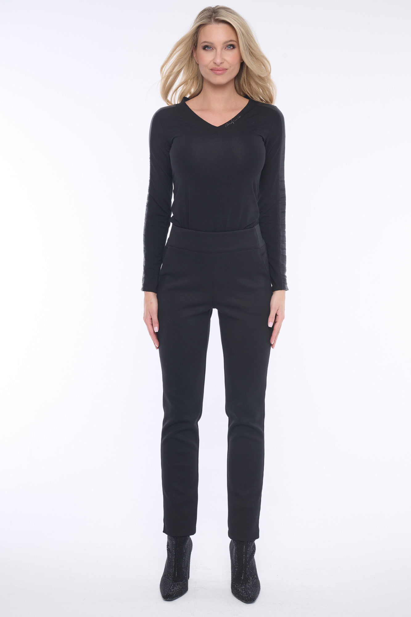 detail 254-764 triko basic do V