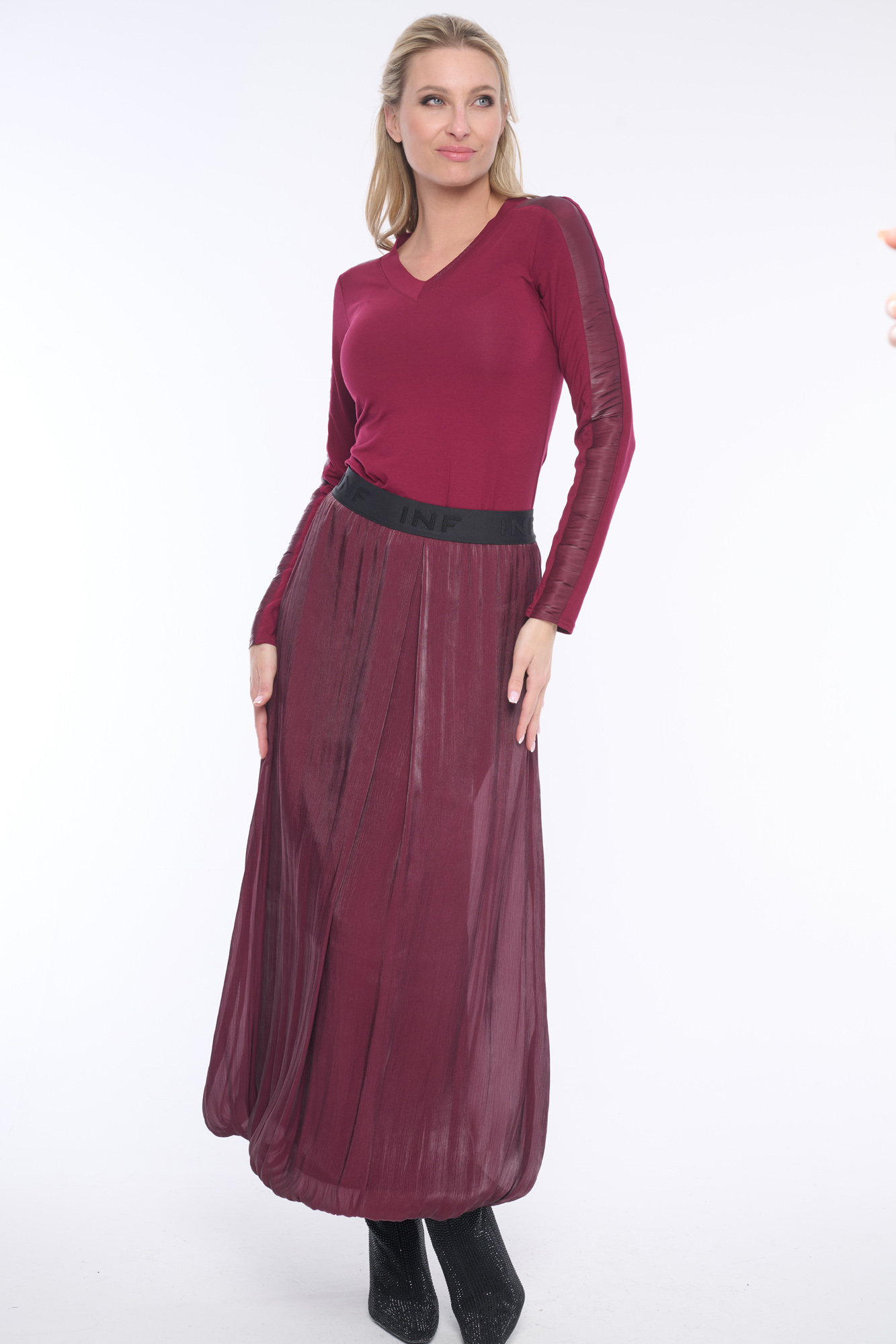 detail 254-764 triko basic do V