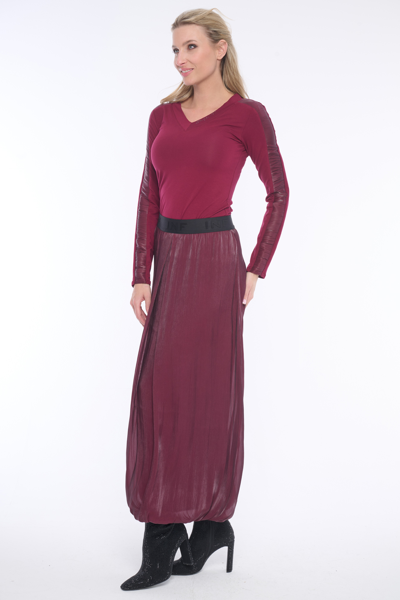 detail 254-764 triko basic do V