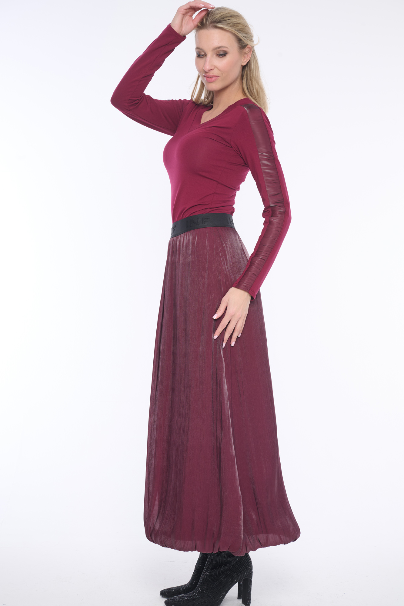 detail 254-764 triko basic do V