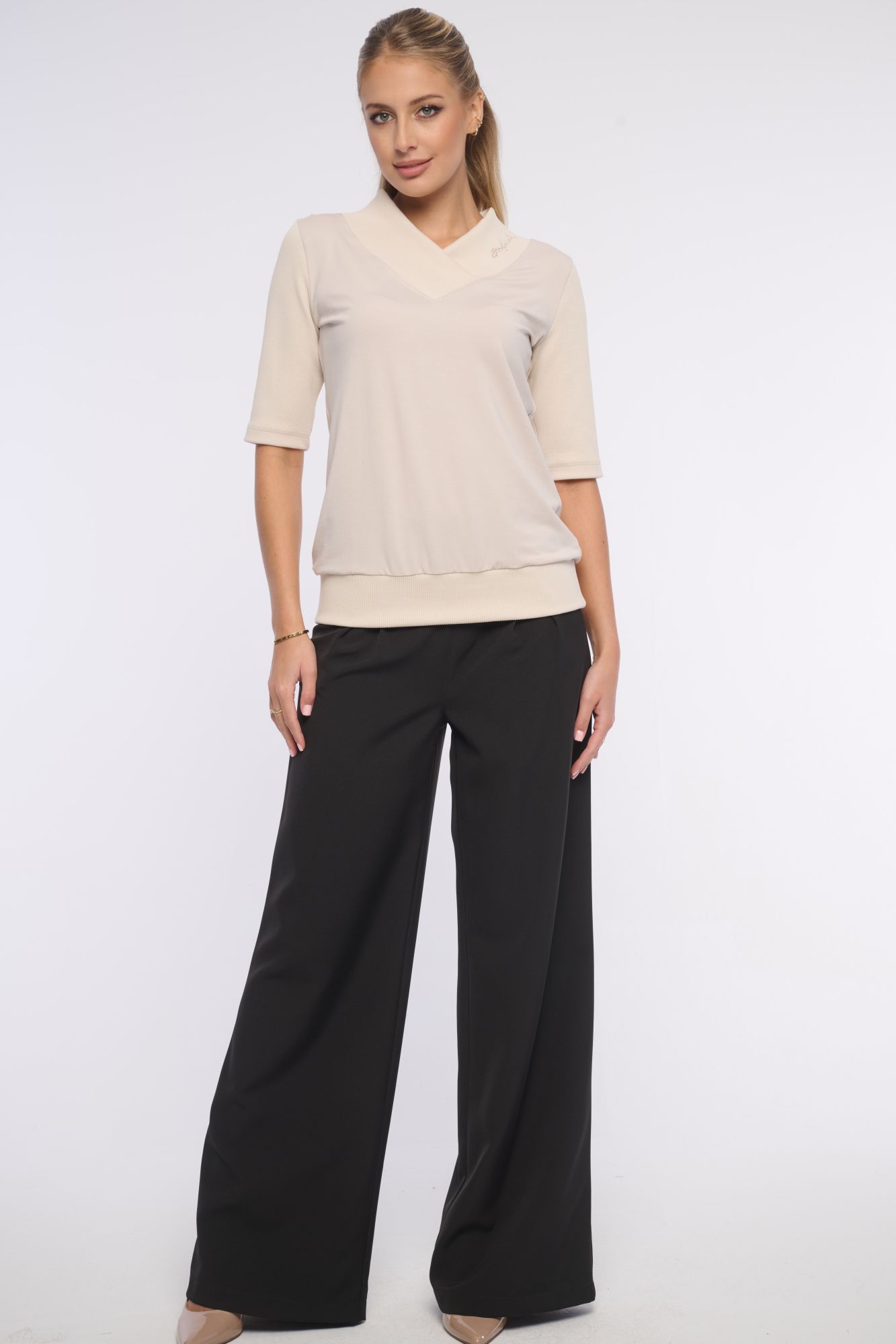 detail 261-779 žebrové triko