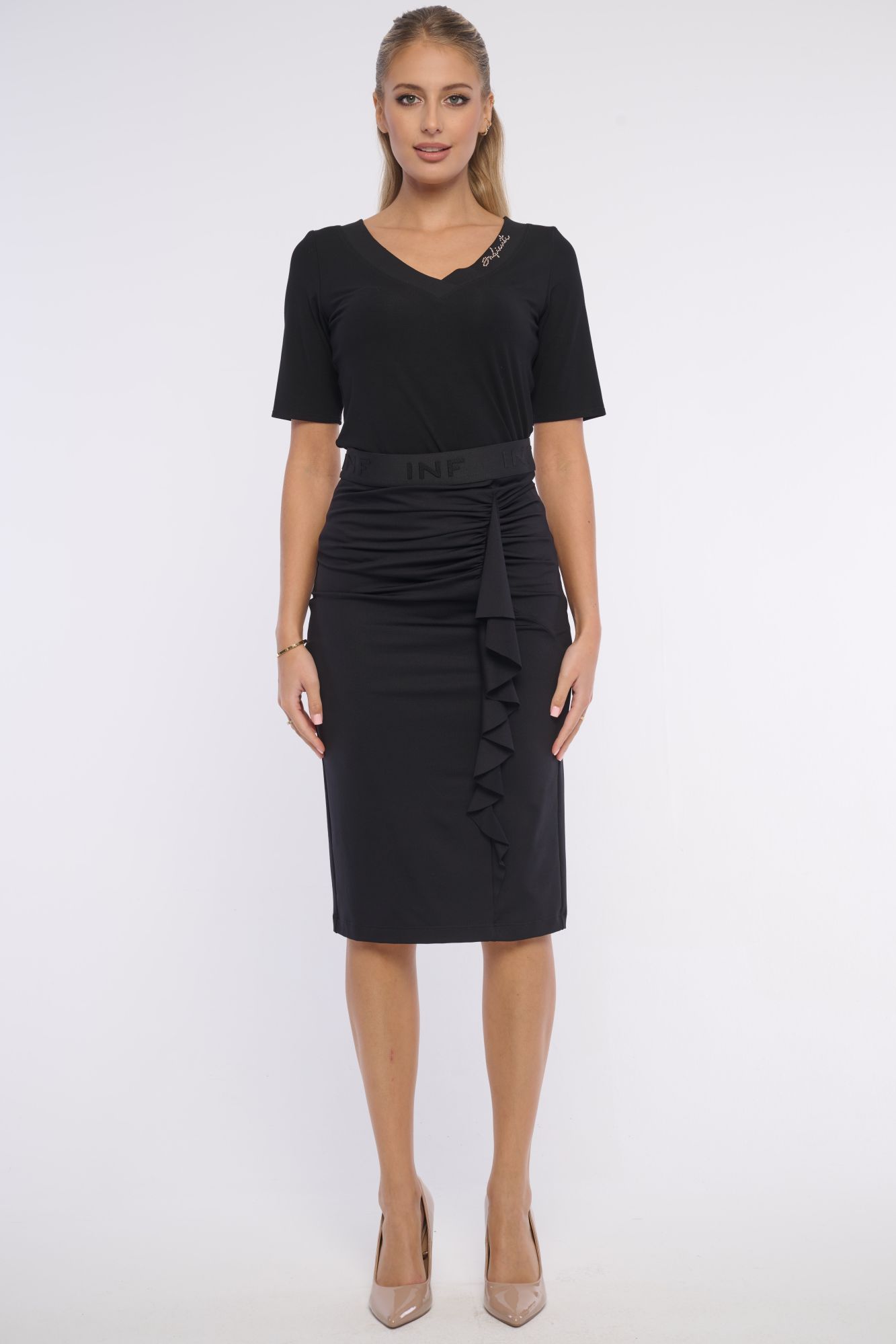 detail 261-785 basic triko do 