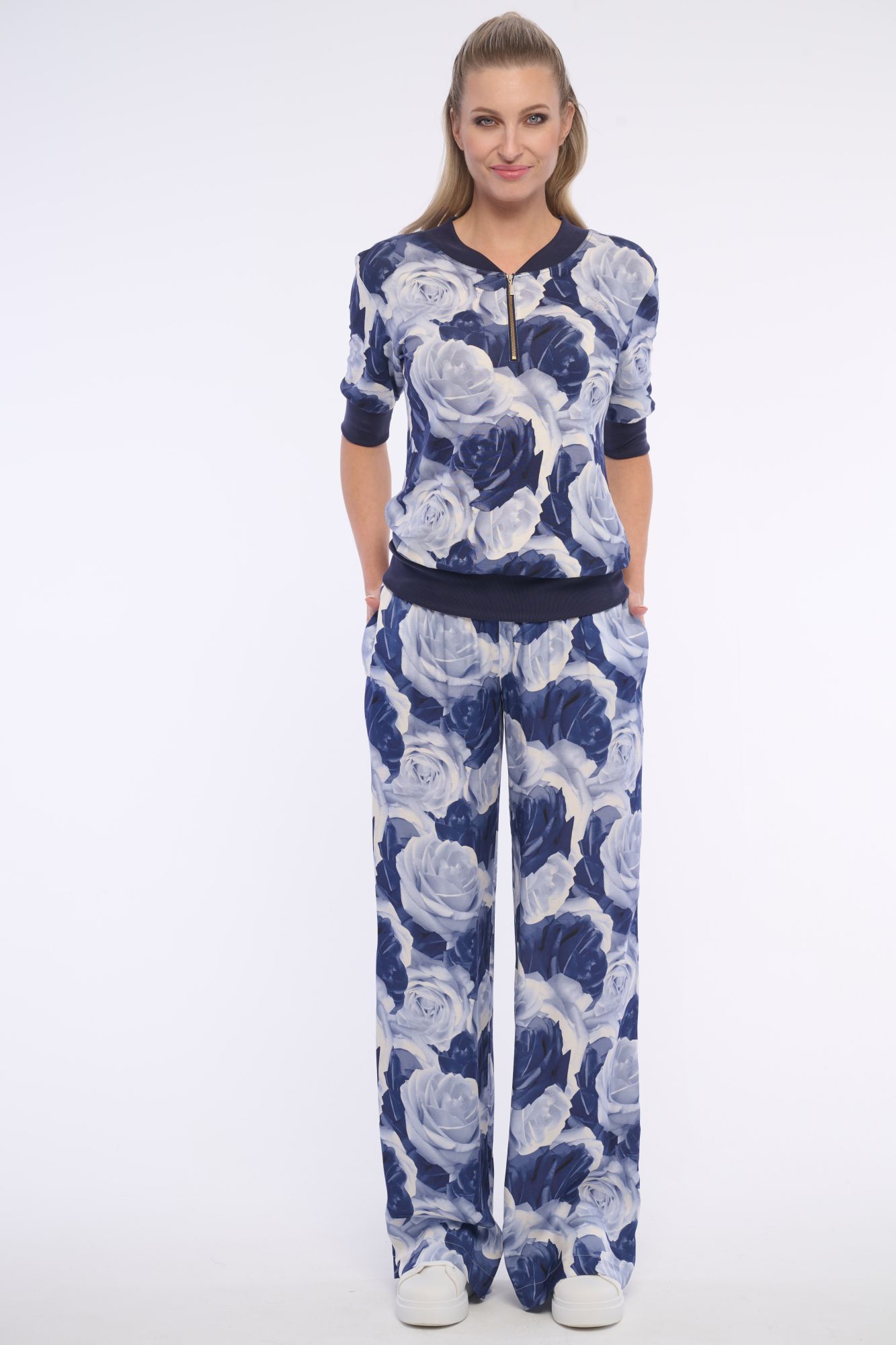 detail 262-789B triko s podkasem