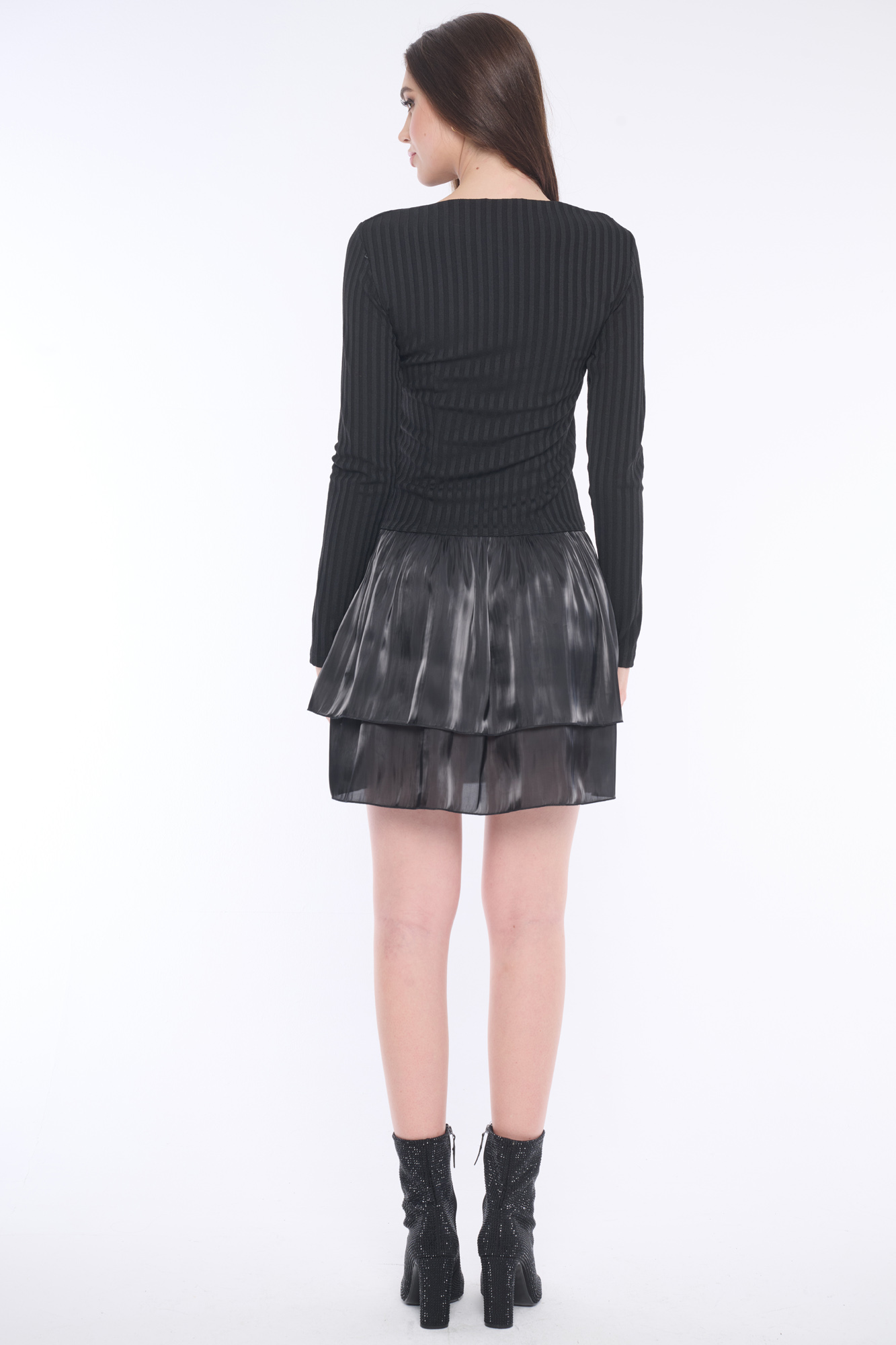 detail 354-578 šaty s kanýrovou sukní