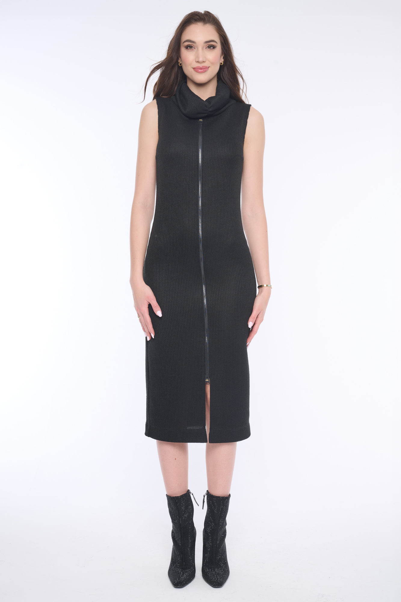 detail 354-579 šaty