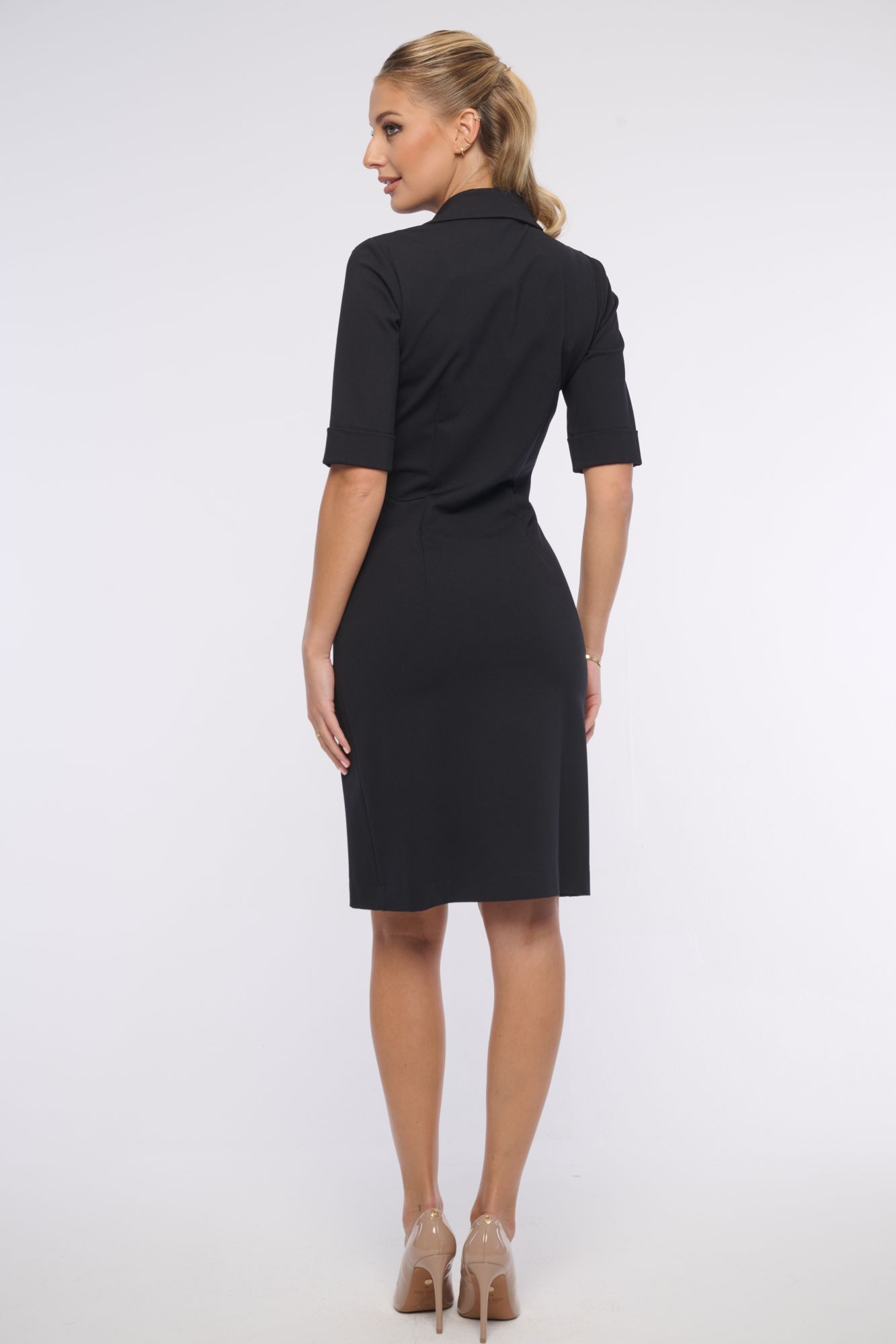 detail 361-588 sakové šaty