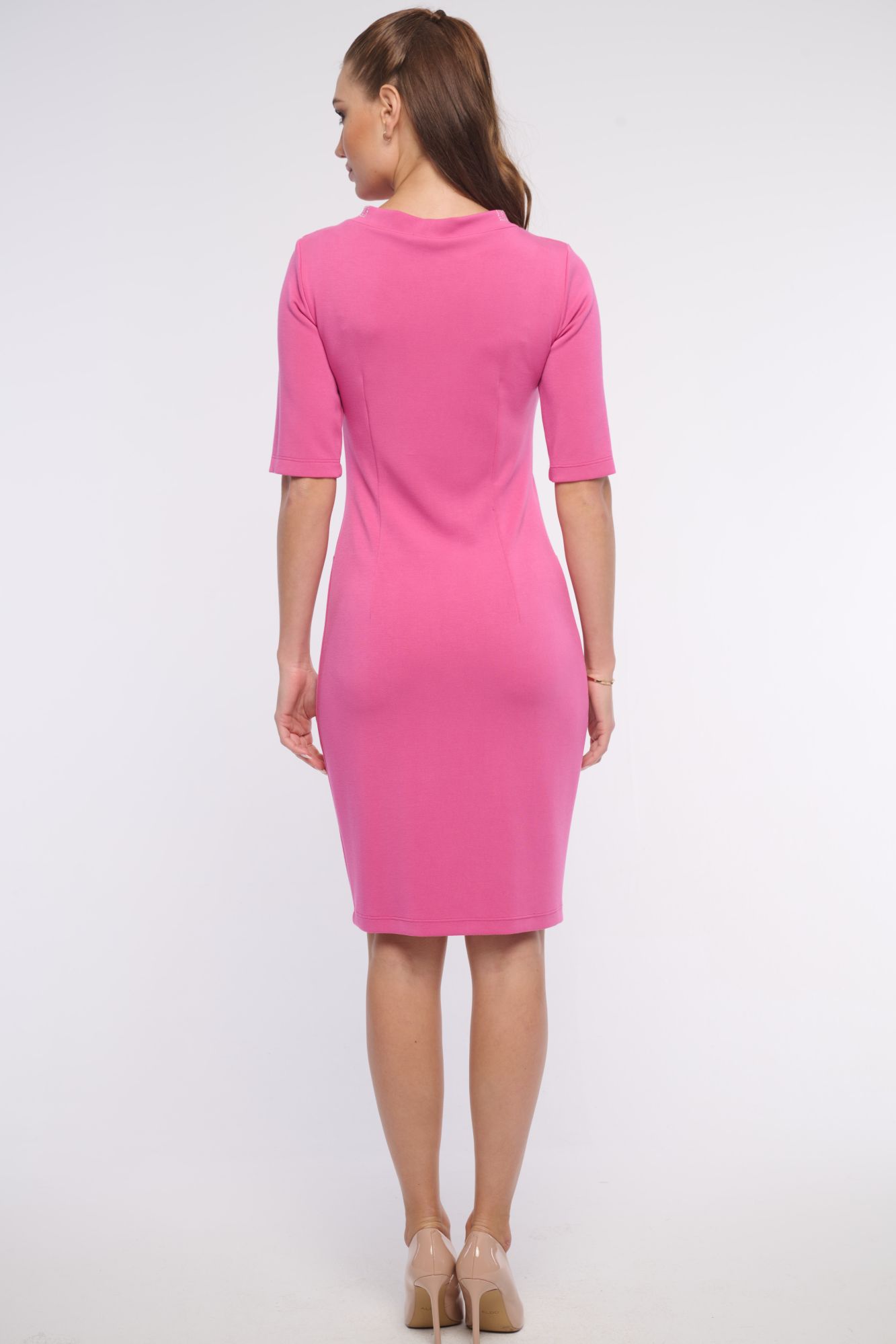 detail 361-590 šaty krátké se stojákem