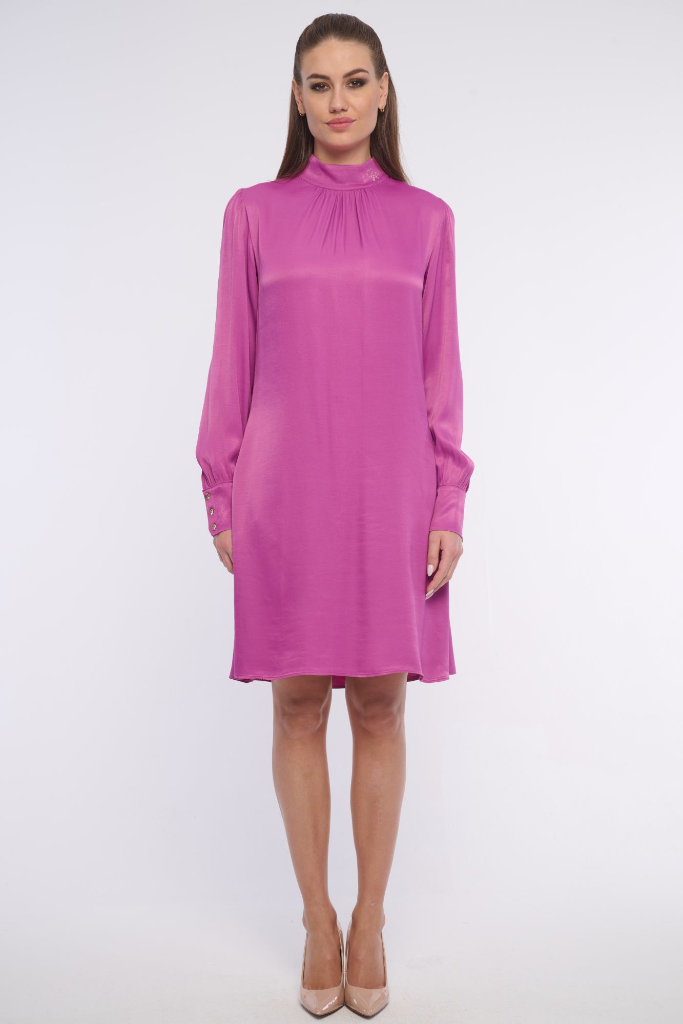 detail 361-596 šaty