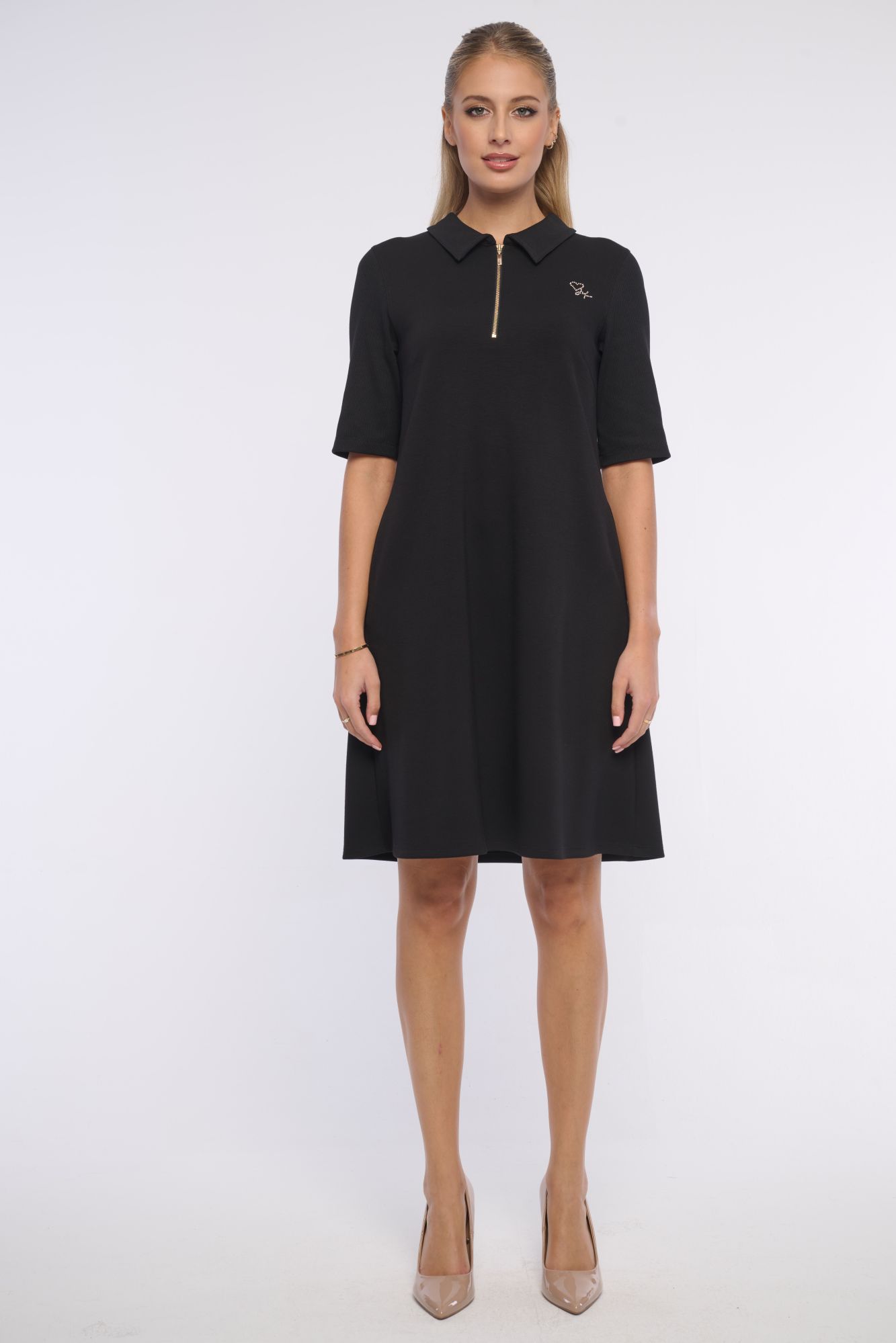 detail 361-597 úpletové šaty